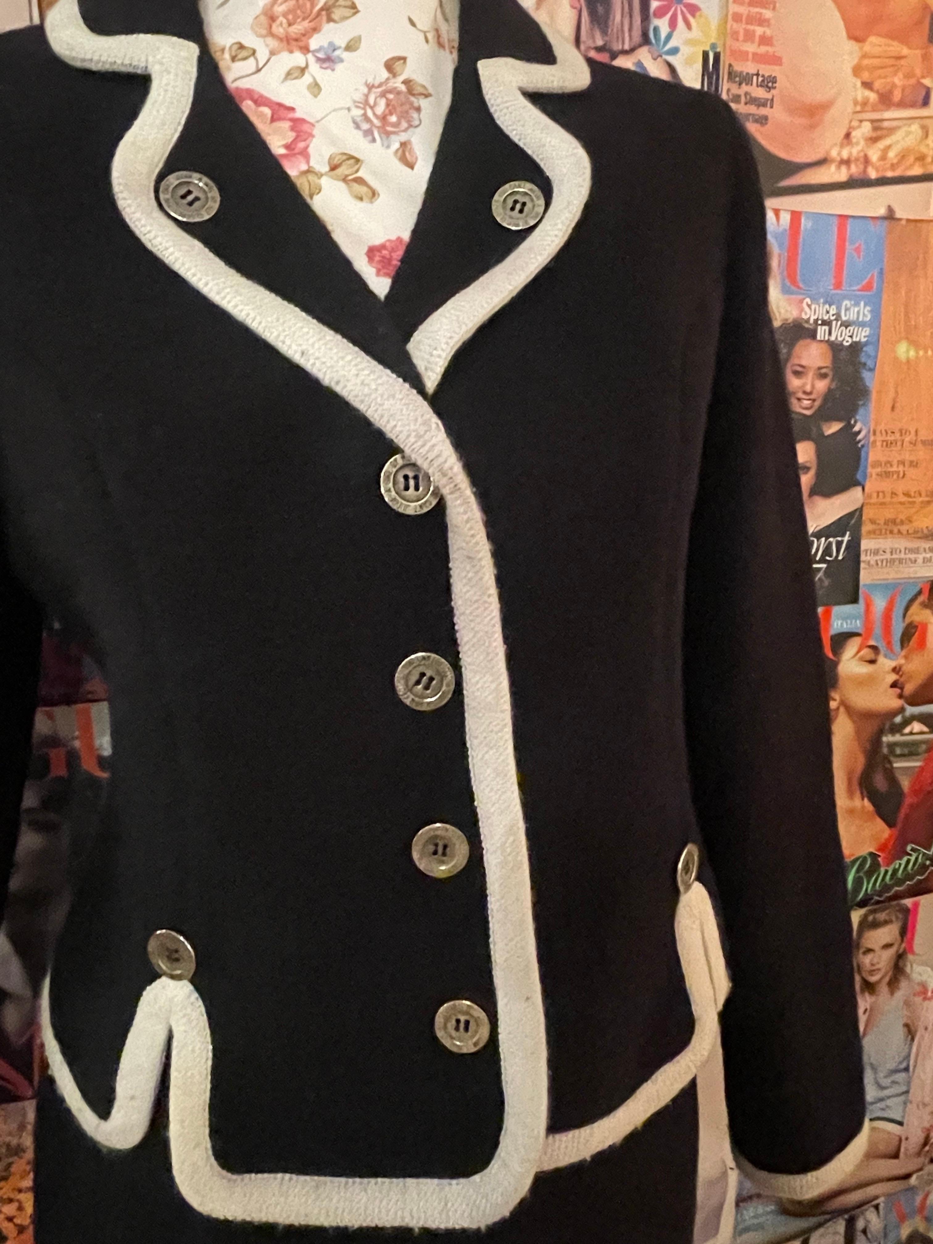 Vintage 1990s black and white wool suit  Moschino Cheap & Chic In Good Condition For Sale In LAGNY-SUR-MARNE, FR