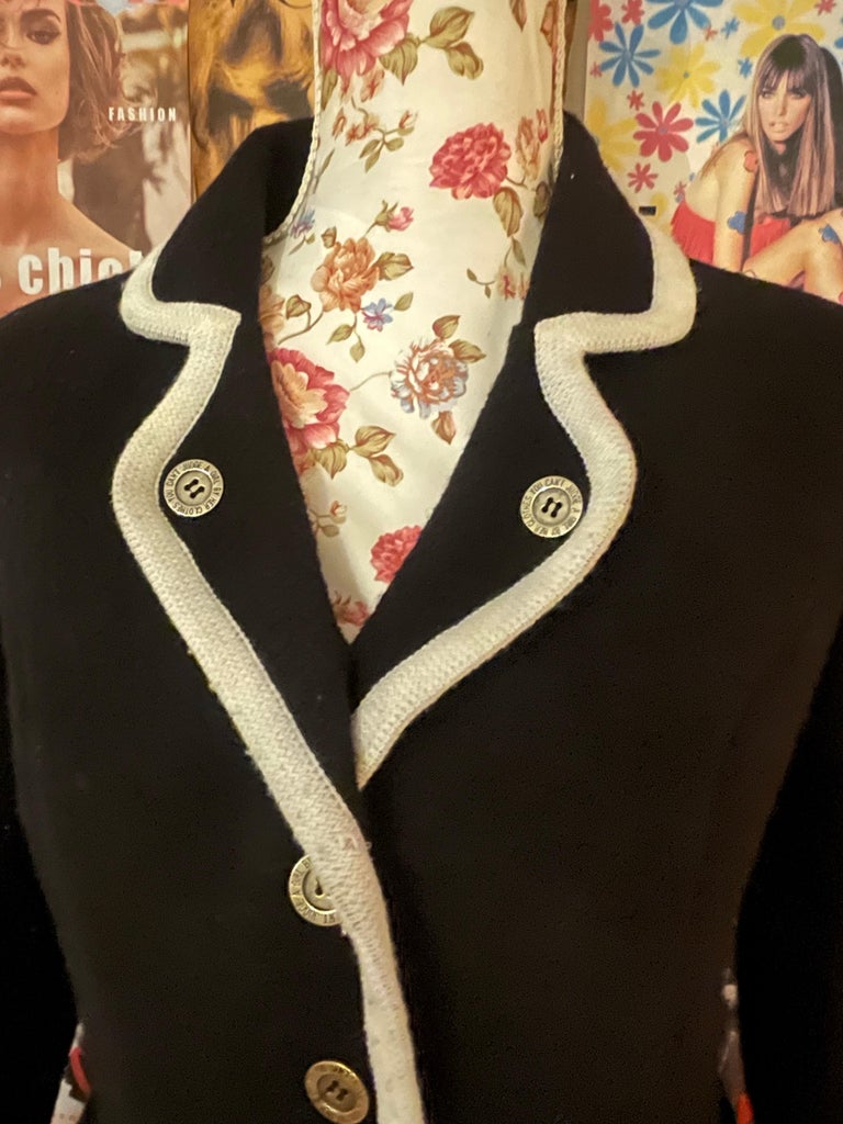 Traje vintage de lana en blanco y negro de los años 90 Moschino