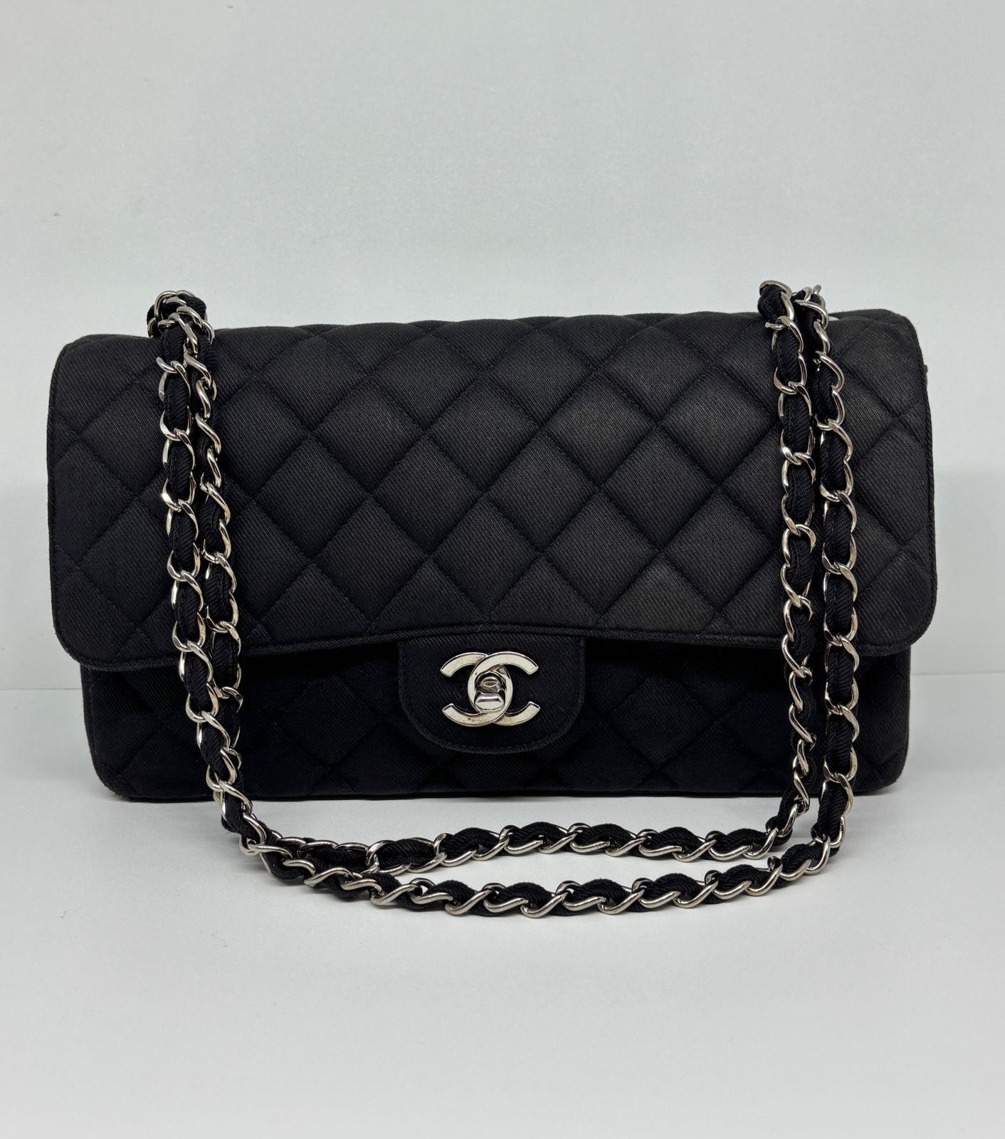Vintage 1990s Black Canvas Quilted Classic Medium Shoulder Single Flap Bag For Sale 6