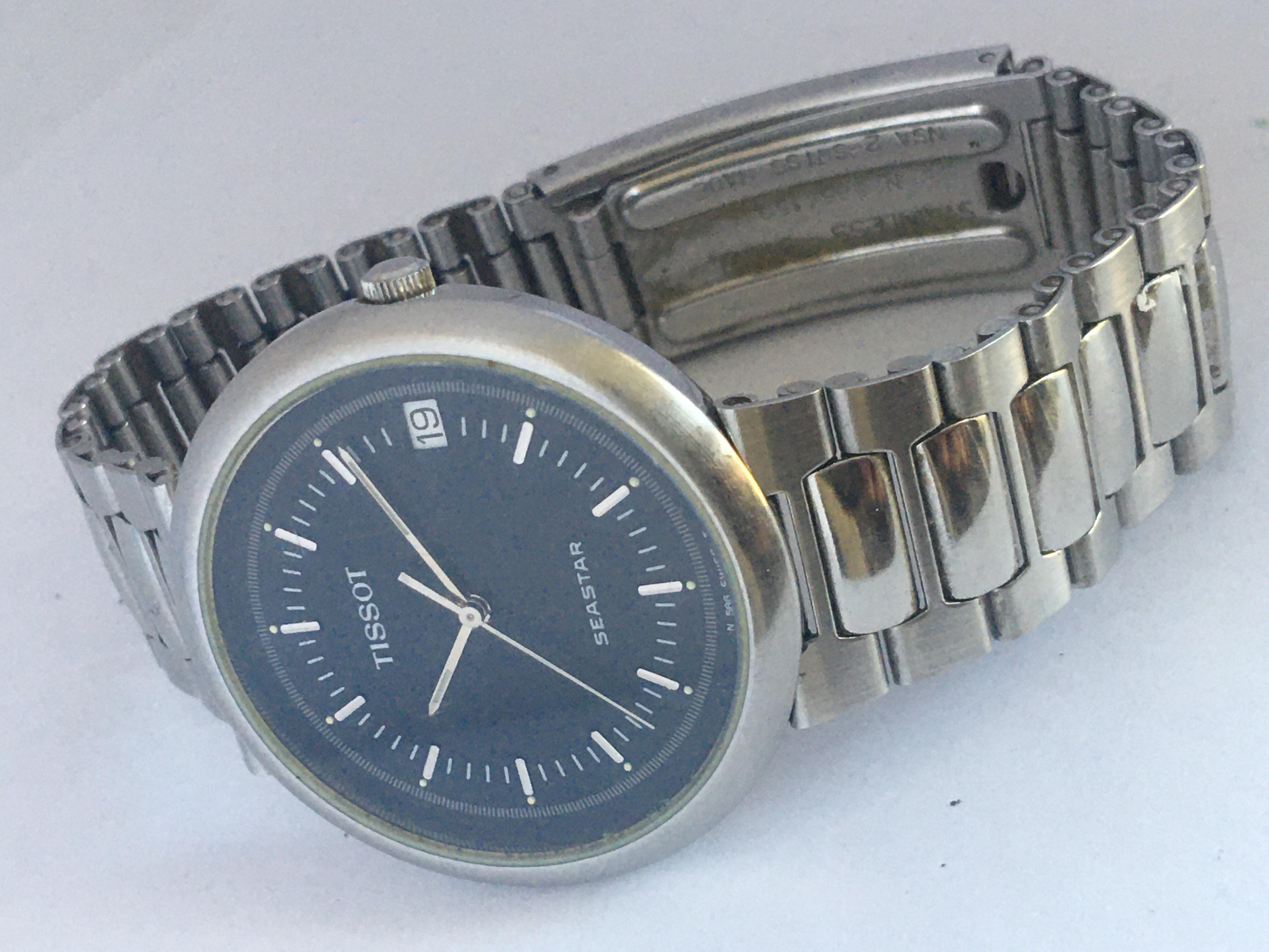 Vintage 1990s Blue Dial Stainless Steel Battery Operated TISSOT Seastar Watch For Sale 2