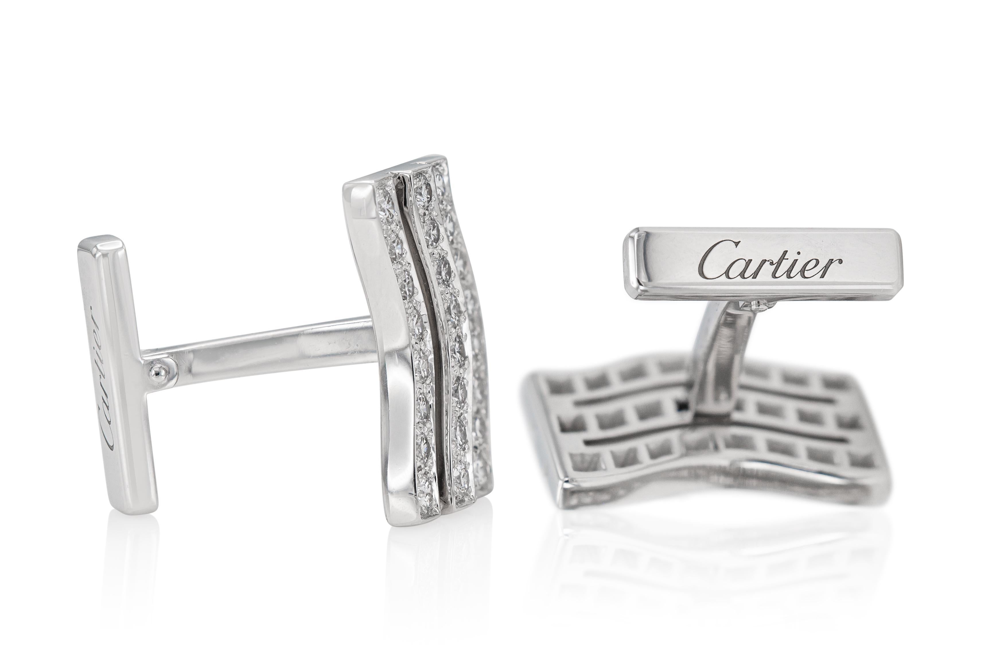 Taglio rotondo Gemelli da polso vintage anni '90 Cartier a 3 file di diamanti a onda in vendita