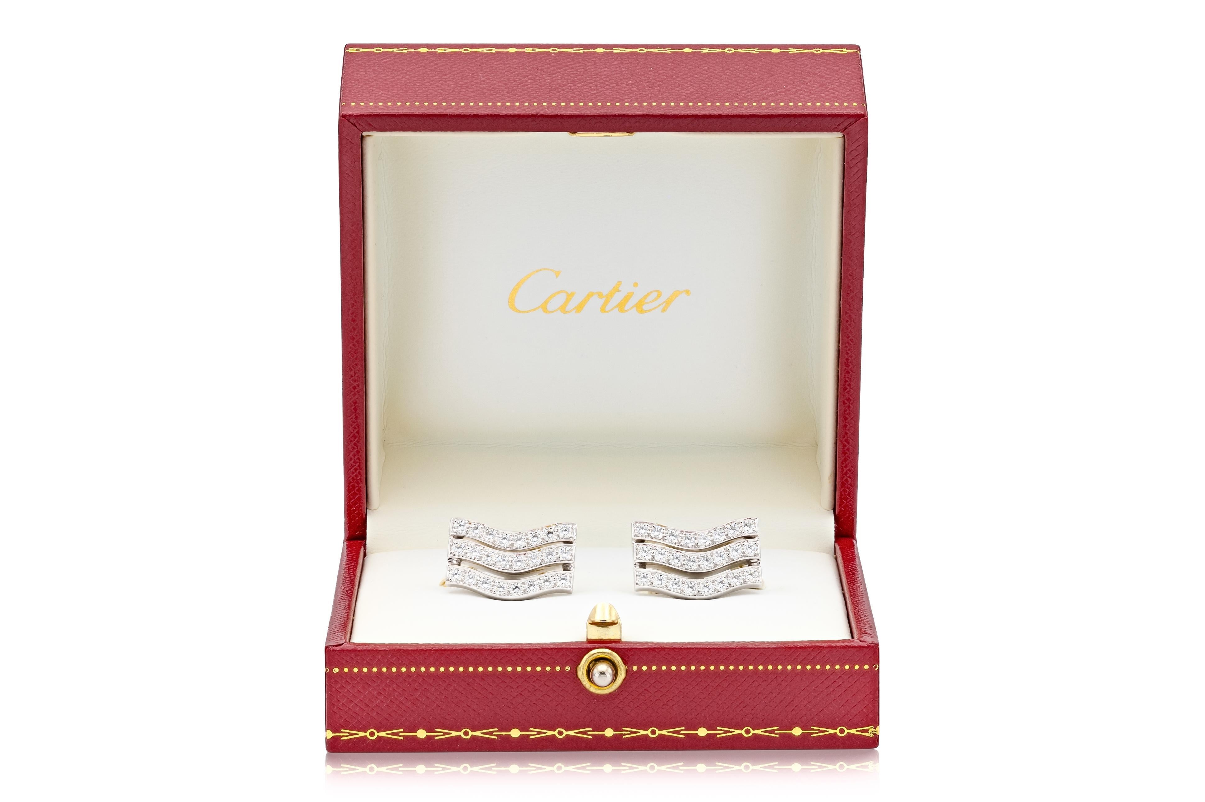 Gemelli da polso vintage anni '90 Cartier a 3 file di diamanti a onda In condizioni buone in vendita a New York, NY