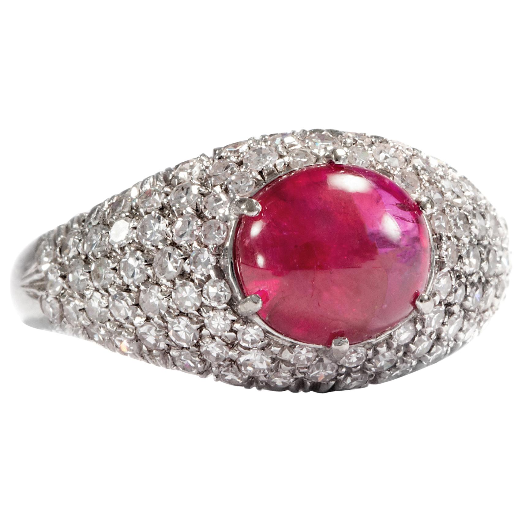Vintage 1990s Certified Untreated 3.2 Carat Ruby Diamond Gold Cocktail Ring For Sale