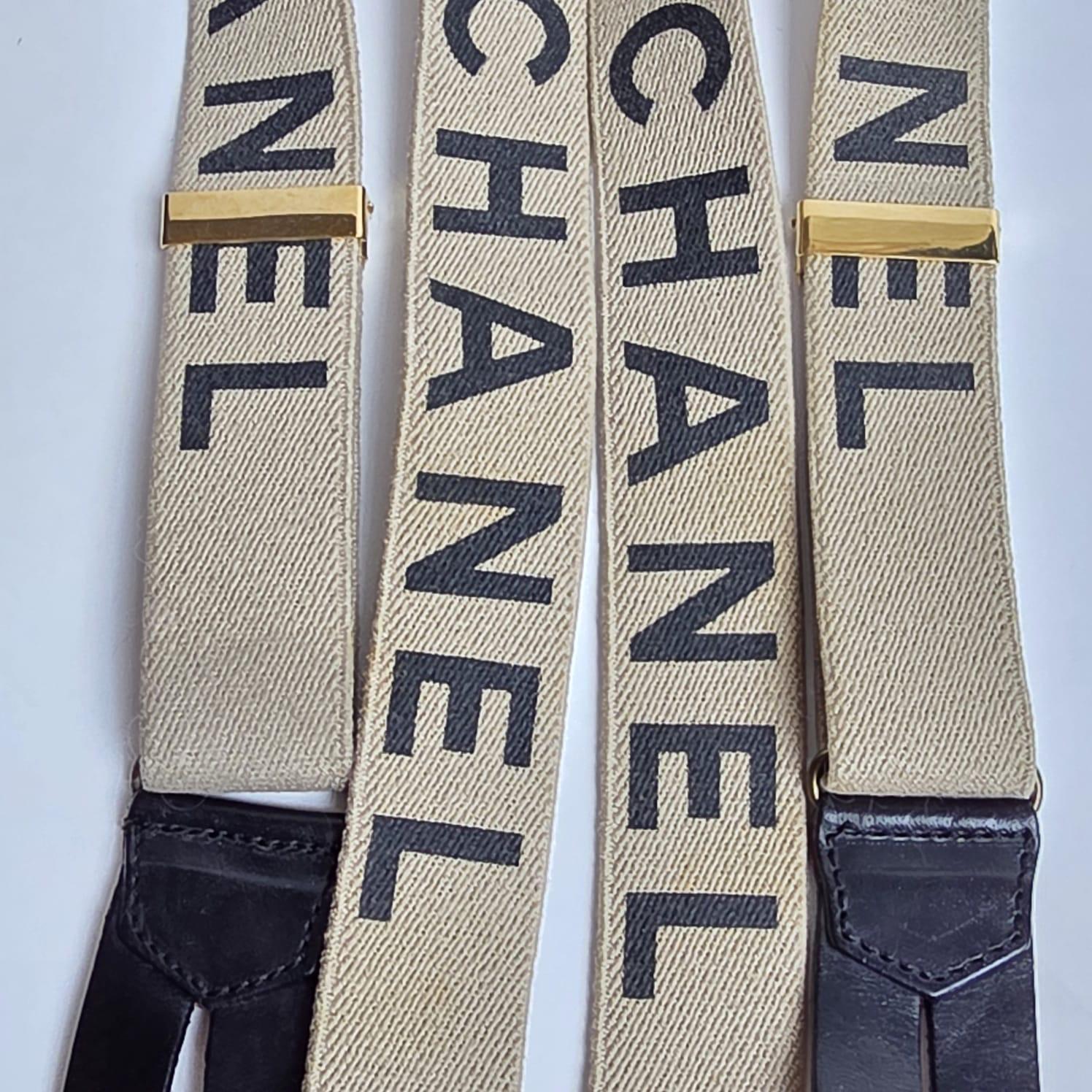 Vintage 1990er Chanel Beige Hosenträger im Zustand „Gut“ im Angebot in Jakarta, Daerah Khusus Ibukota Jakarta