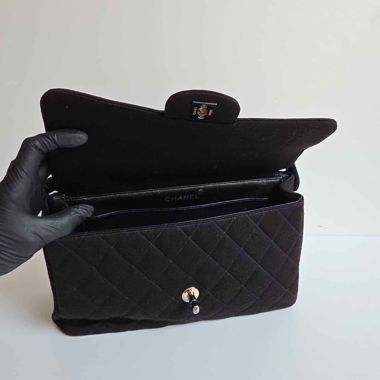 Vintage 1990 Chanel Noir Jersey Medium Double Face Top Handle Bag en vente 6