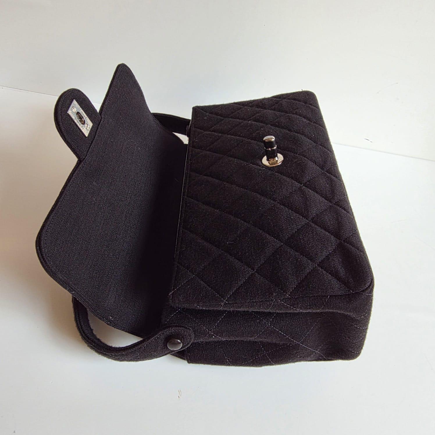 Vintage 1990 Chanel Noir Jersey Medium Double Face Top Handle Bag en vente 5