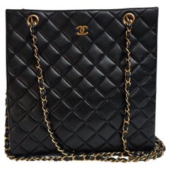 Vintage 1990 Chanel Fourre-tout en cuir d'agneau noir