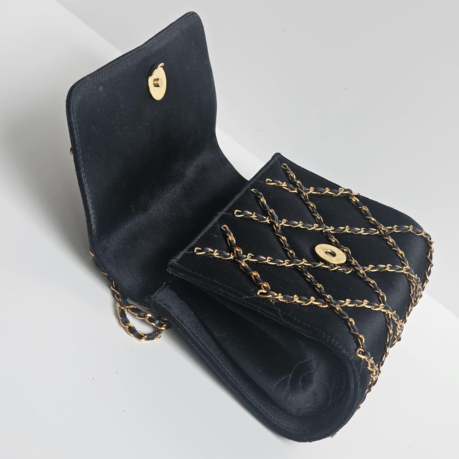 Vintage 1990s Chanel Black Mini Satin Quilted Chain Evening Bag im Angebot 10