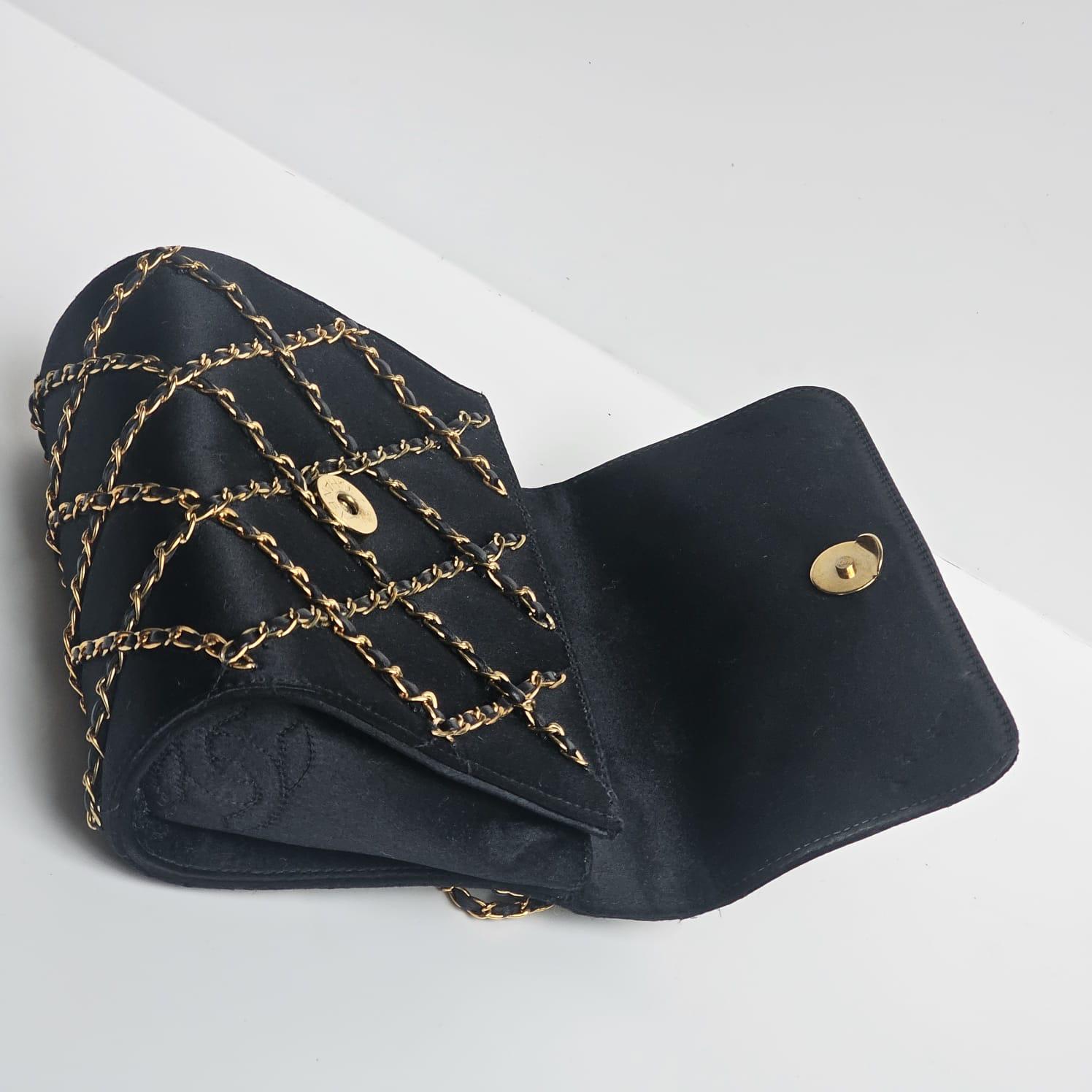 Vintage 1990s Chanel Black Mini Satin Quilted Chain Evening Bag im Angebot 11