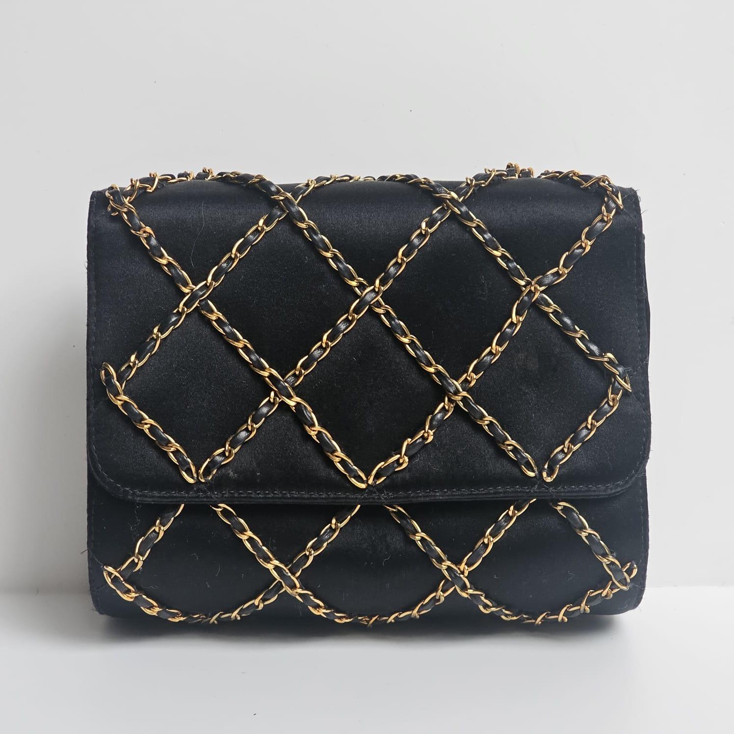 Vintage 1990s Chanel Black Mini Satin Quilted Chain Evening Bag Damen im Angebot
