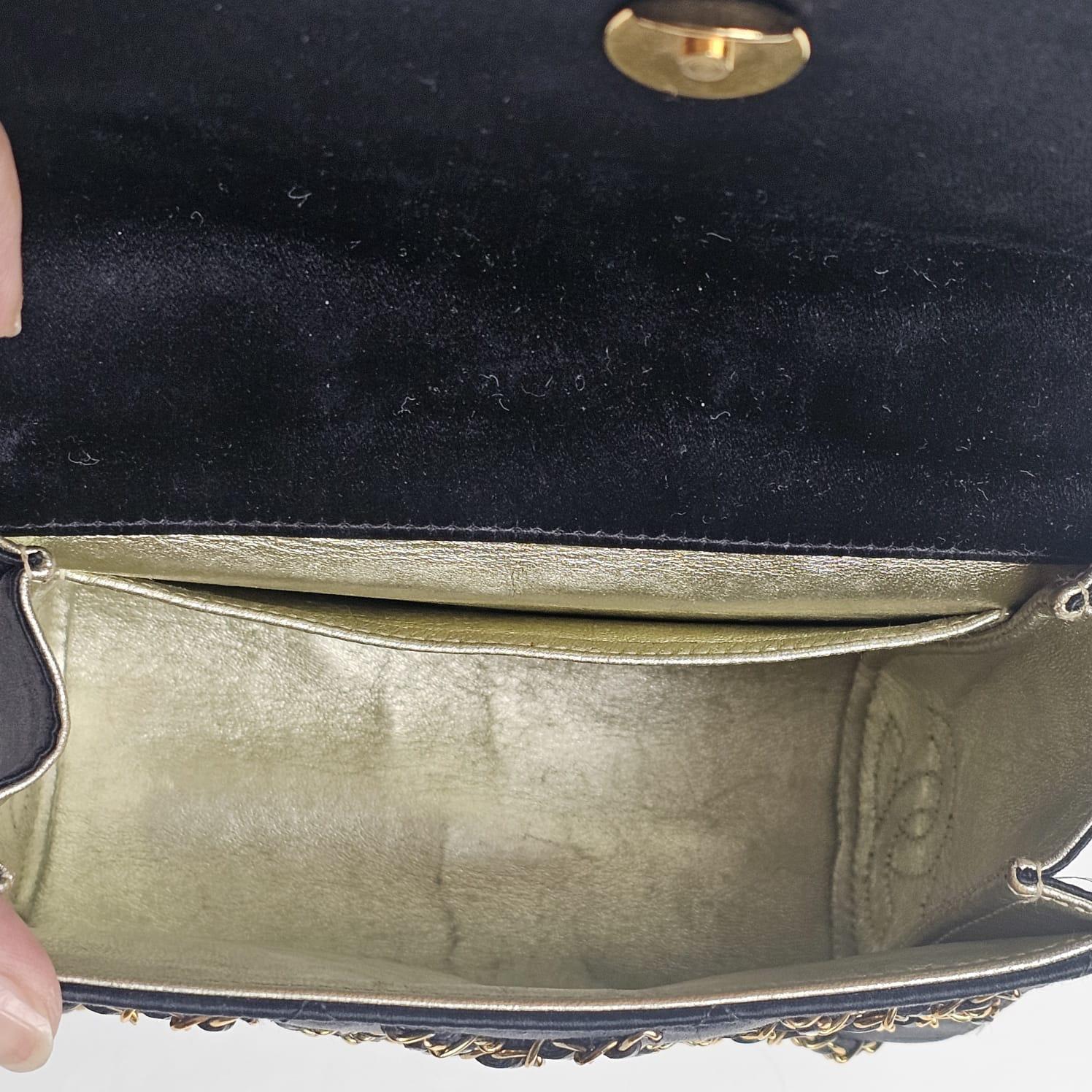 Vintage 1990s Chanel Black Mini Satin Quilted Chain Evening Bag im Angebot 2