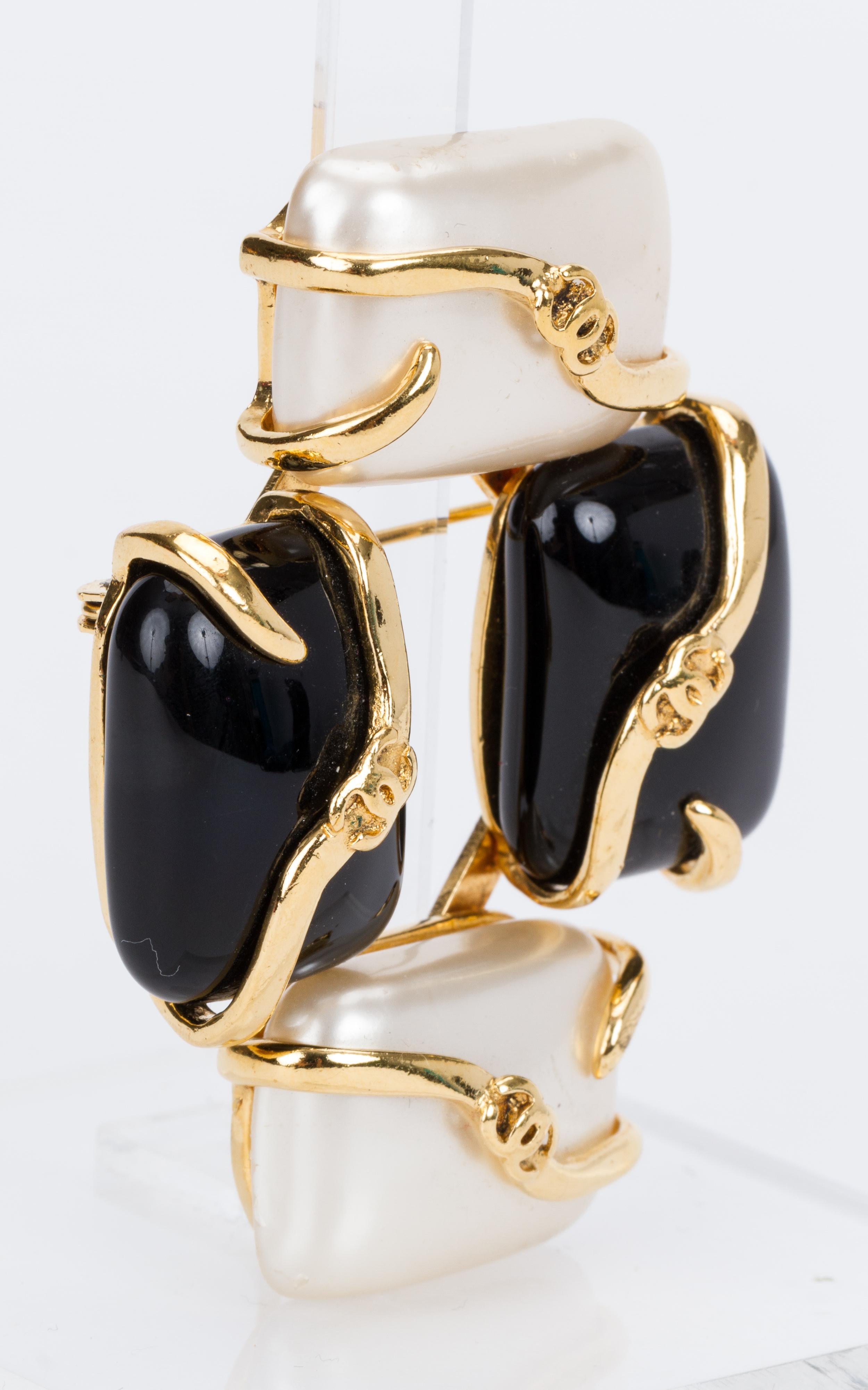 Vintage 1990's Chanel Black & Pearl Earrings Pin Set 3