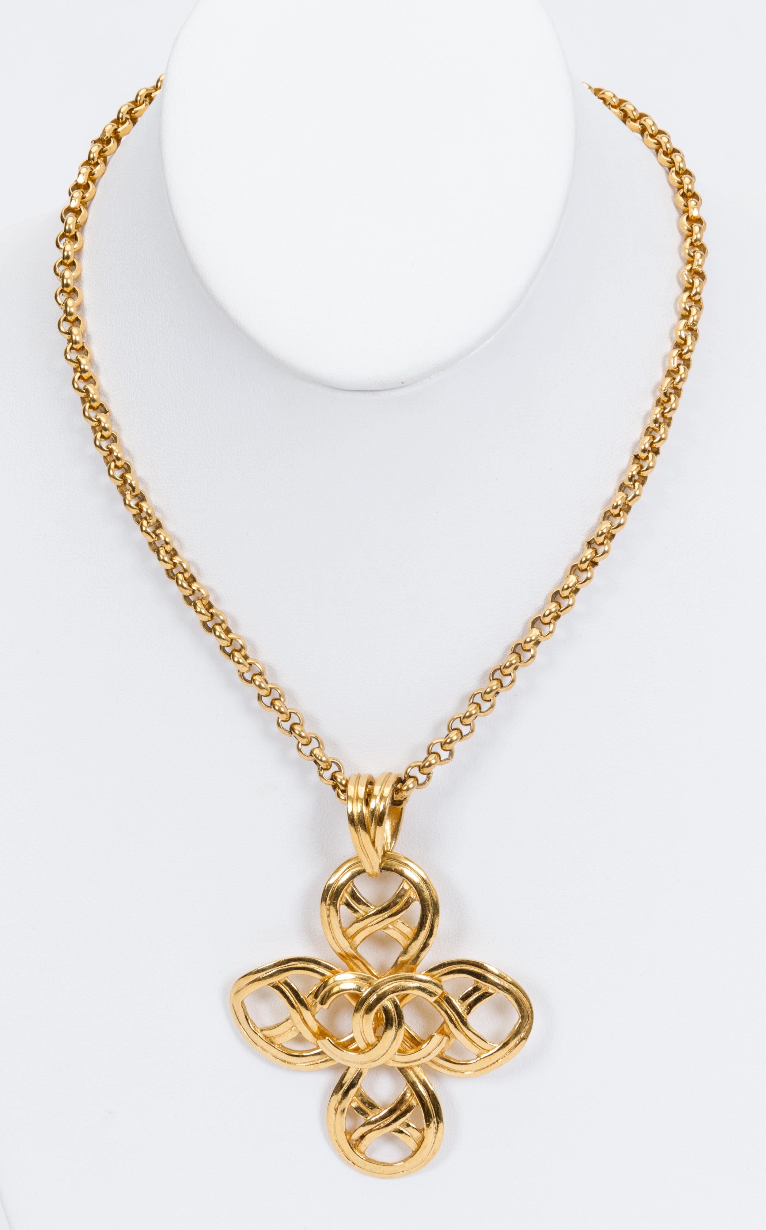 chanel lock necklace