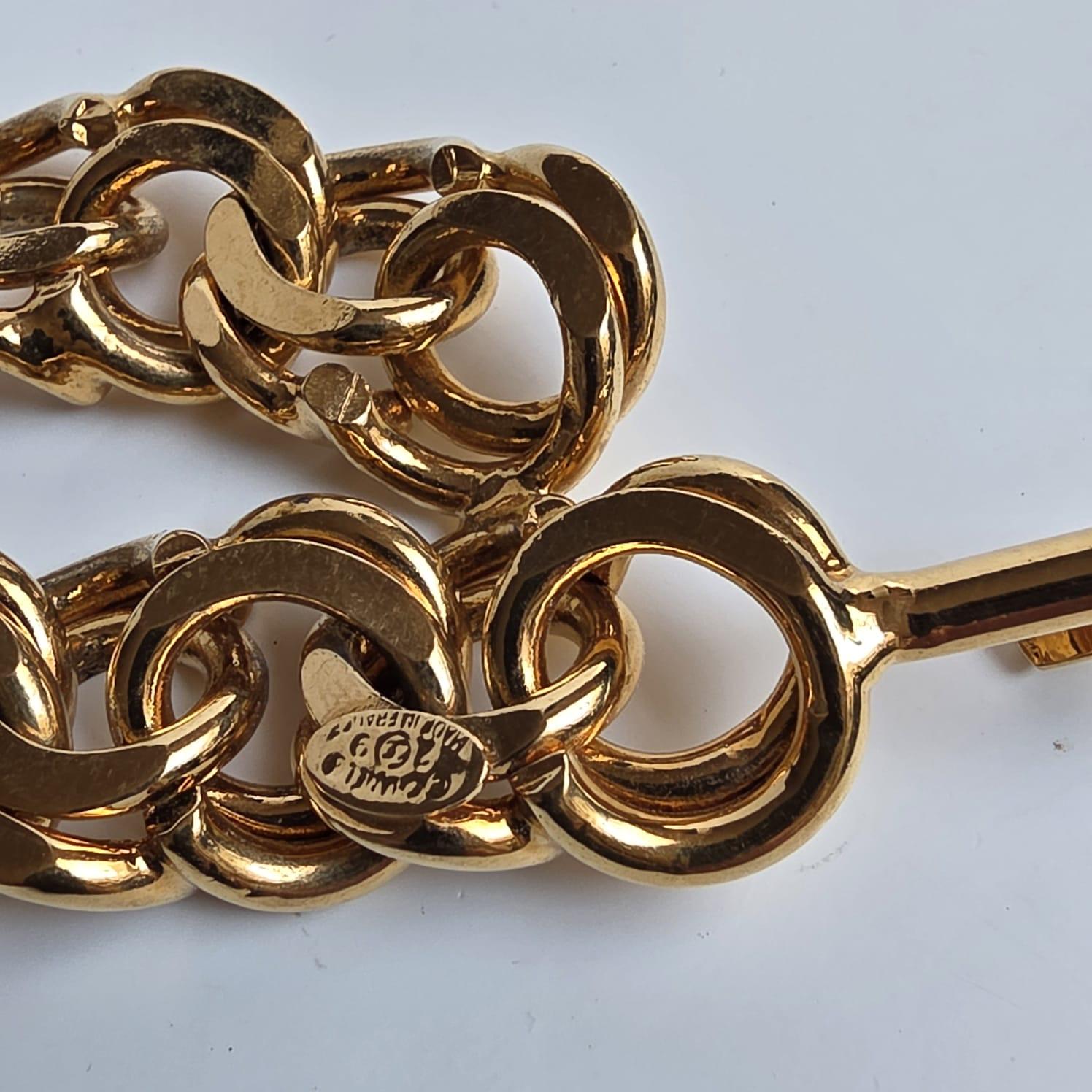 Cintura a strati con catena dorata Chanel vintage anni '90 in vendita 5