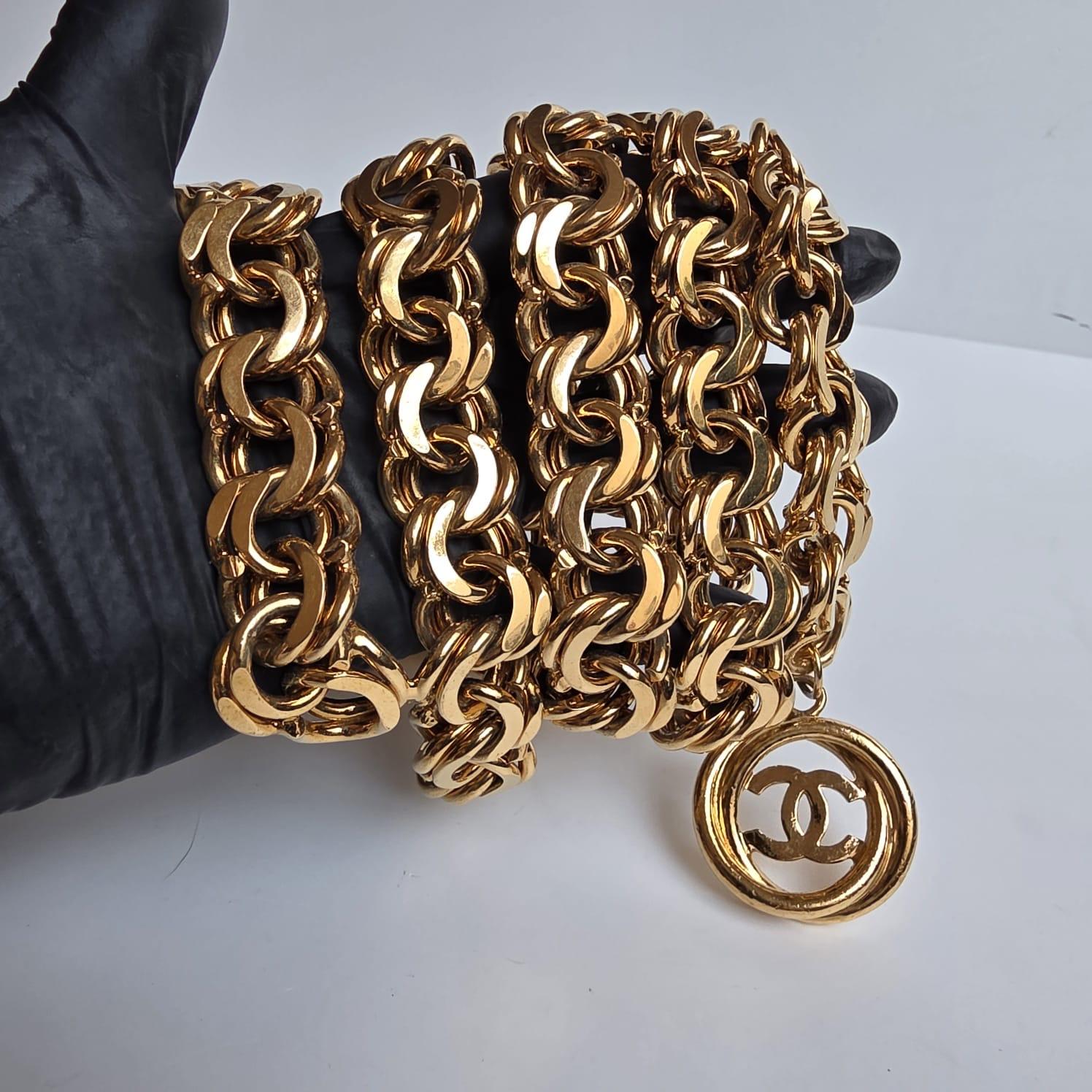 Cintura a strati con catena dorata Chanel vintage anni '90 in vendita 4