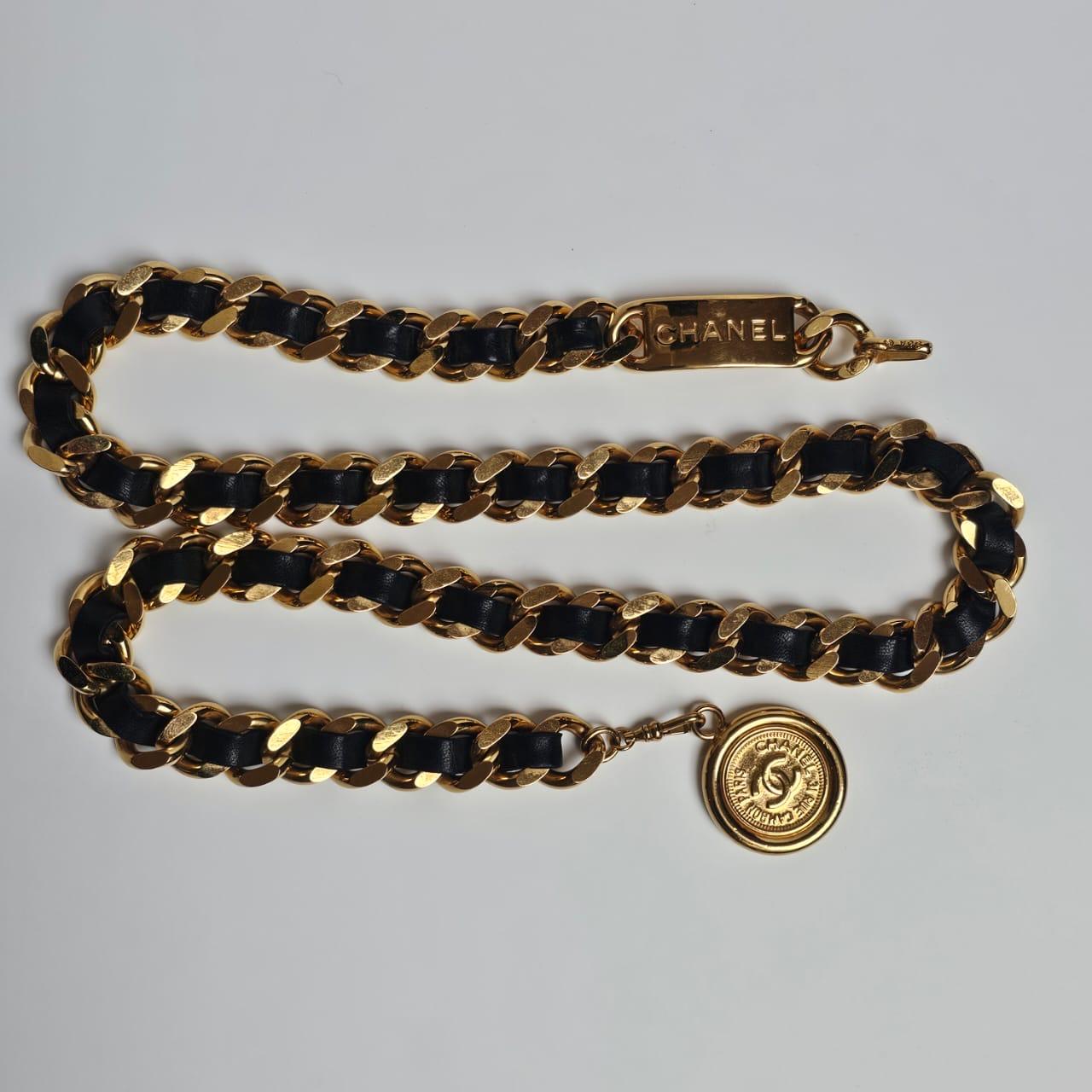 Women's Vintage 1990s Chanel Gold Chain Leather Entwined Belt