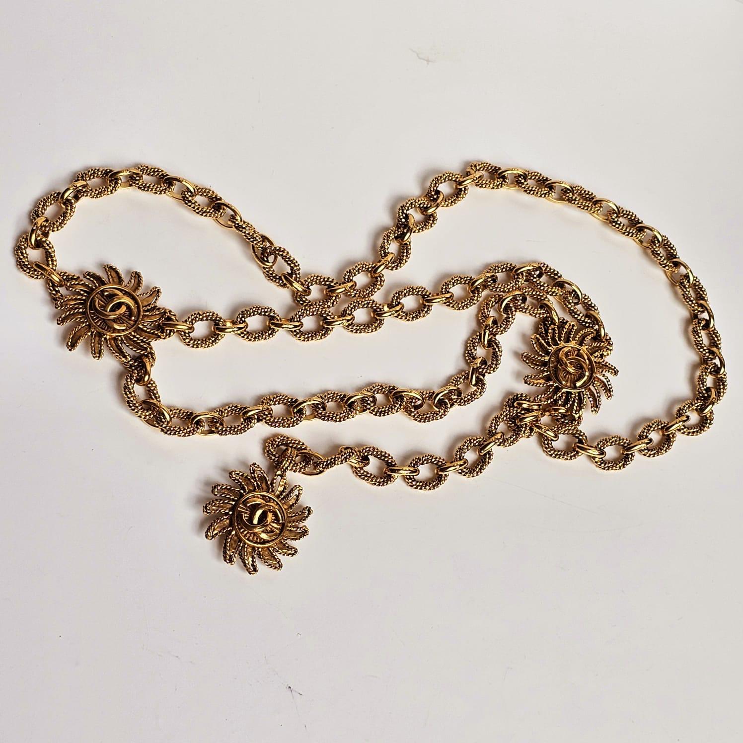 Vintage 1990s Chanel Gold Sun Medallion Layered Chain Waist Belt For Sale 4