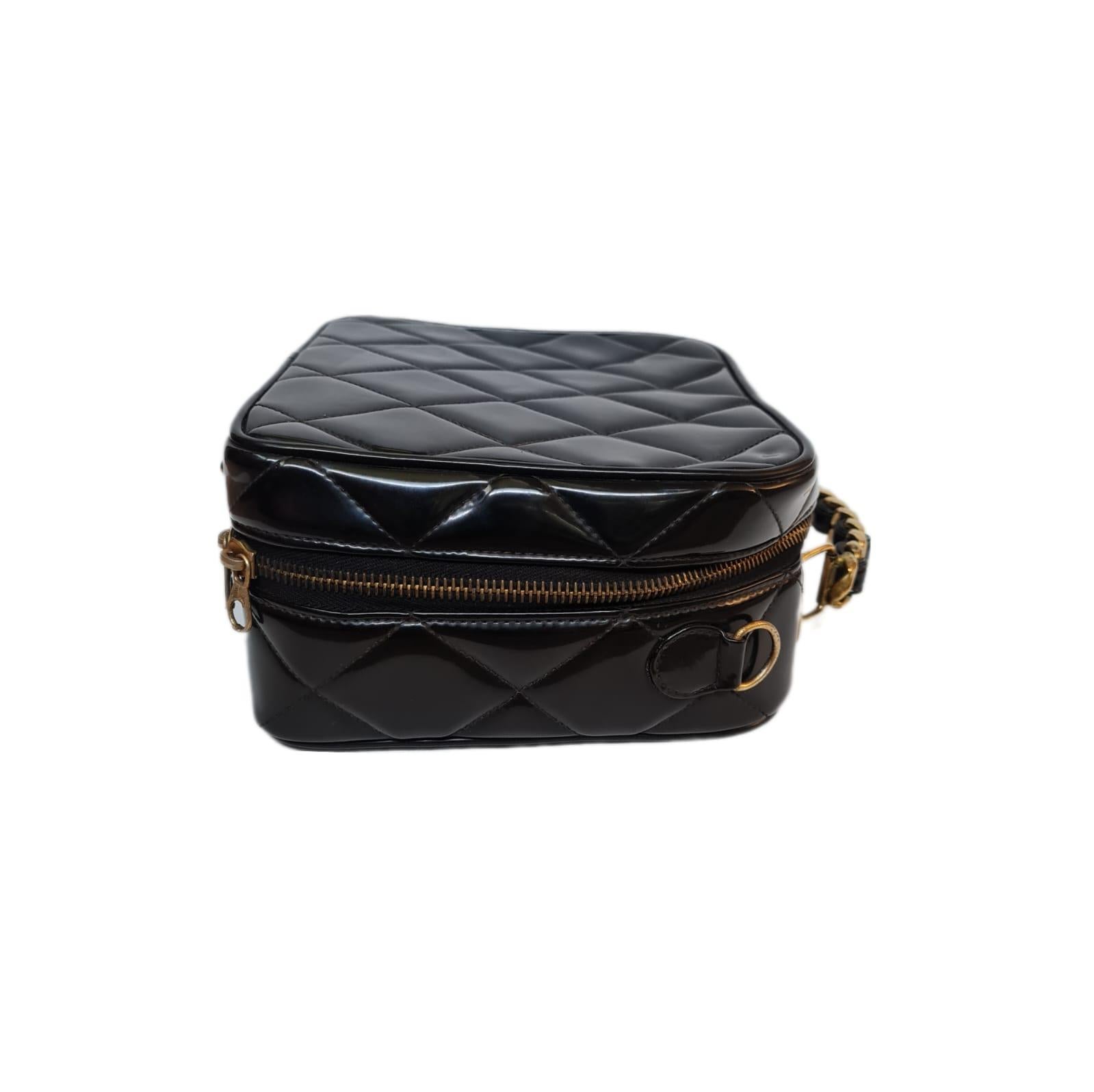 Vintage 1990s Chanel Patent Quilted Vanity Lunchbox Top Handle Bag 3