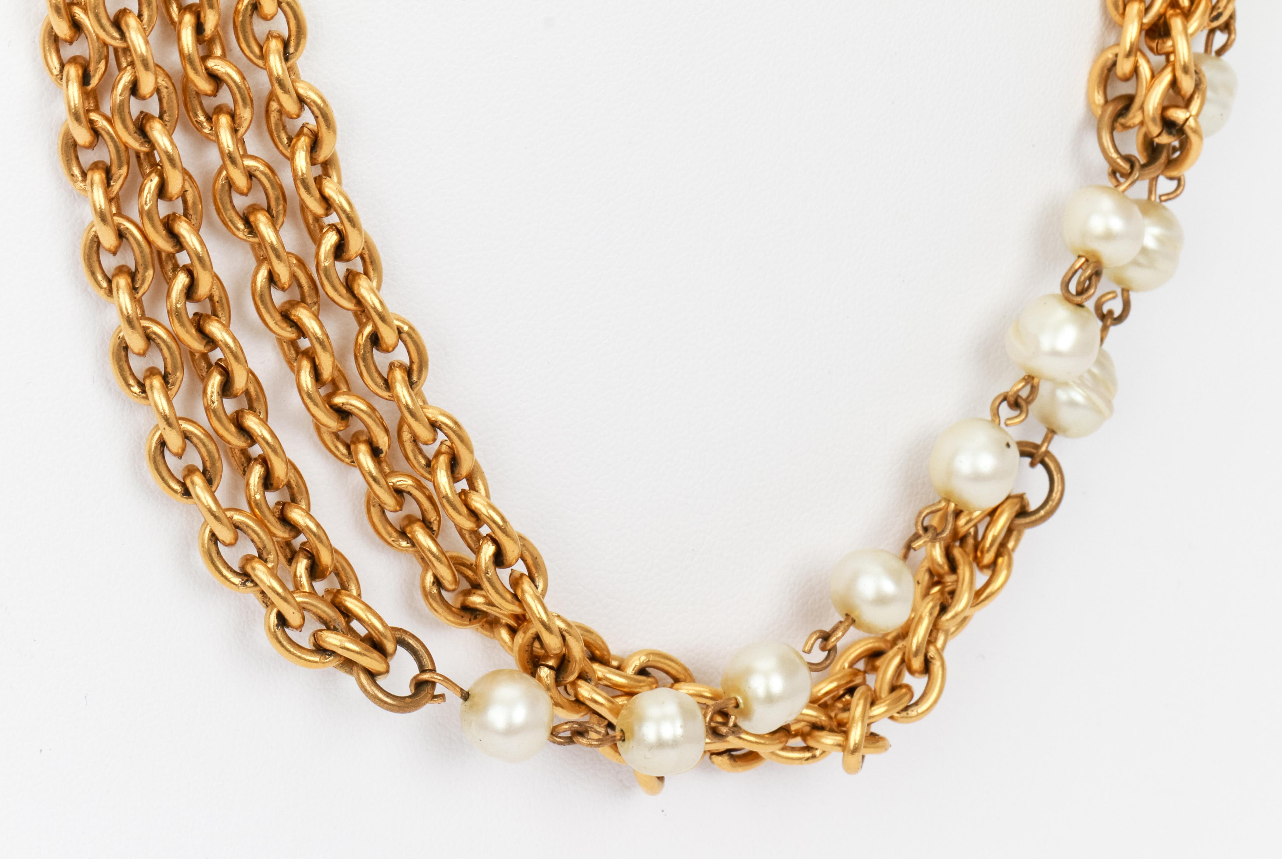 Vintage 1990er Chanel Sautoir Gold Perlenkette Halskette Damen im Angebot