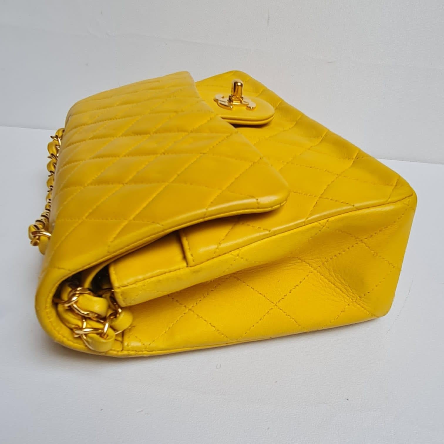 Vintage 1990s Chanel Yellow Lambskin Quilted Double Flap Bag In Good Condition For Sale In Jakarta, Daerah Khusus Ibukota Jakarta