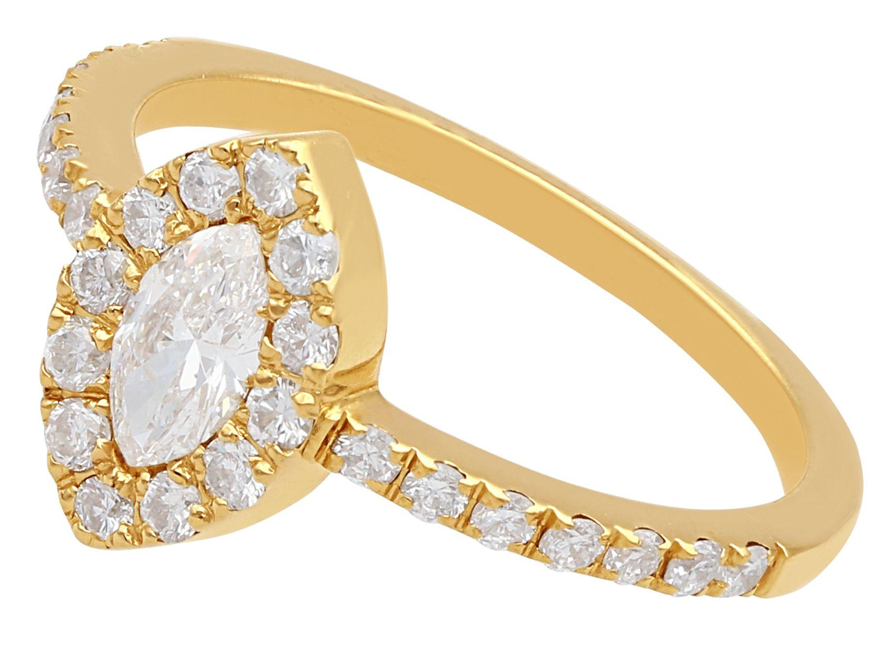 Vintage 0,82 Karat Diamant und 18K Gelbgold Cluster Ring im Zustand „Hervorragend“ im Angebot in Jesmond, Newcastle Upon Tyne
