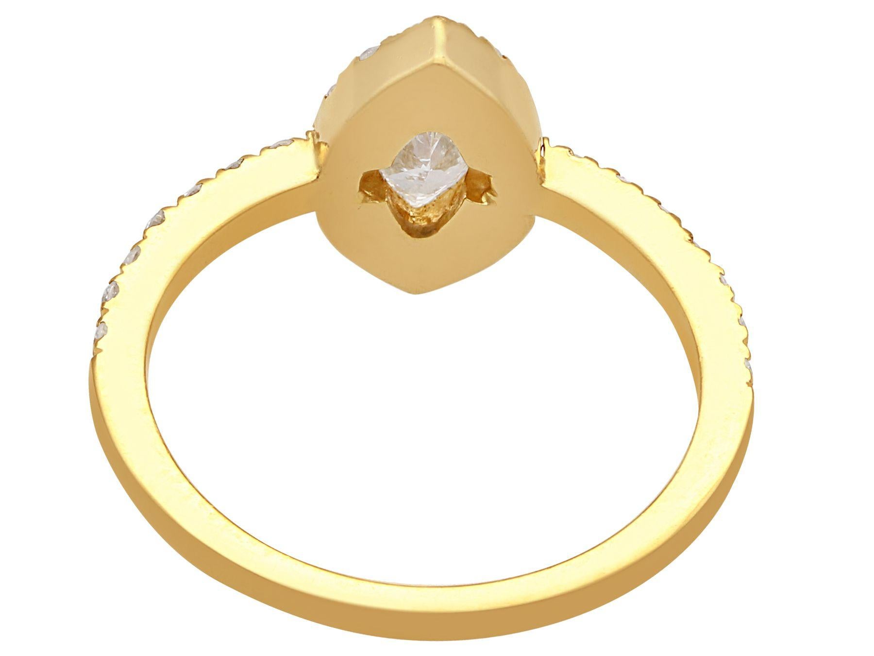 Round Cut Vintage 0.82 Carat Diamond and 18K Yellow Gold Cluster Ring For Sale