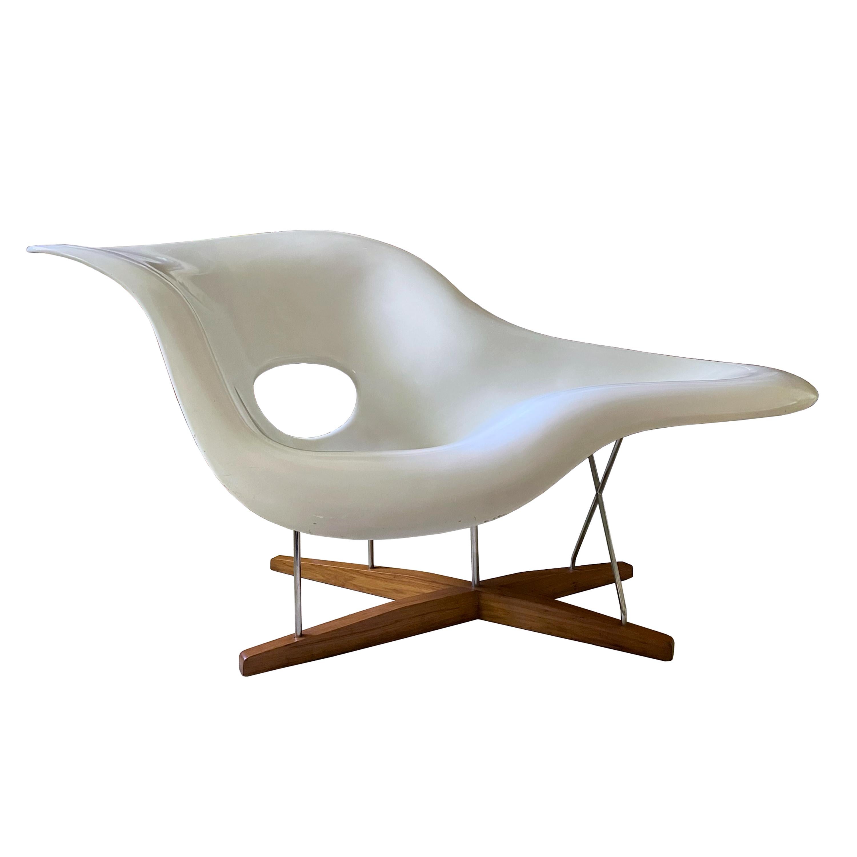 Vintage 1990s Eames La Chaise Lounge Chair For Sale at 1stDibs