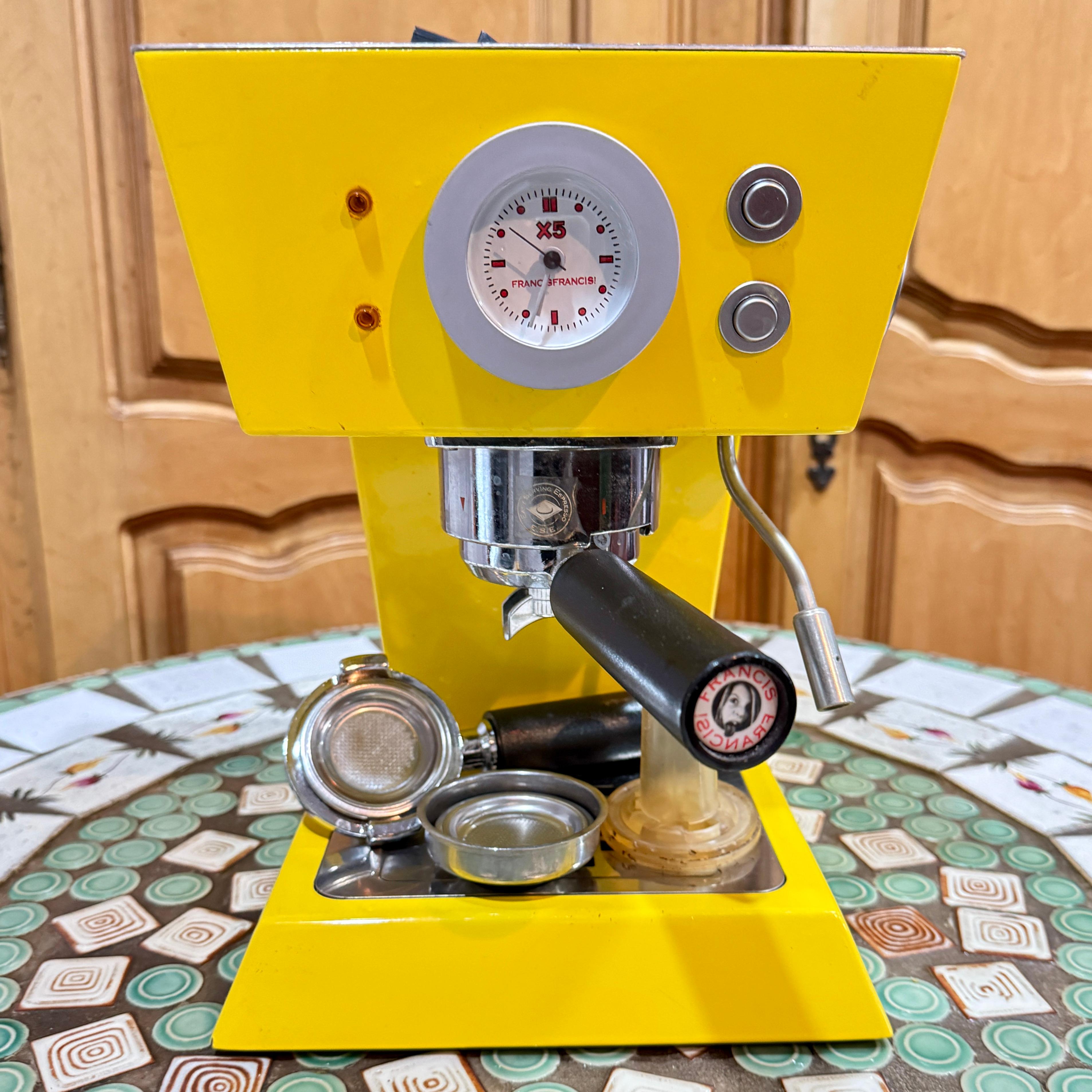 Vintage 1990er FRANCIS FRANCIS X5 Italienische Espressomaschine, kanariengelb (Internationaler Stil) im Angebot