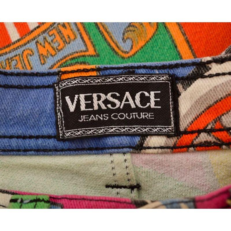 Vintage 1990er Gianni Versace Bunte „Betty Boop“ Jeans mit hohem Taillemuster Damen im Angebot