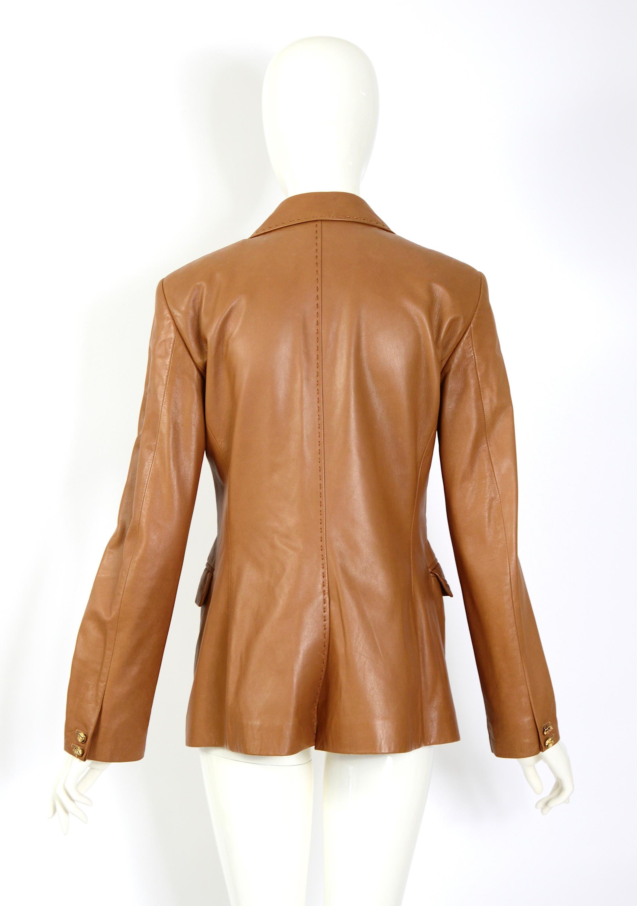Women's or Men's Vintage 1990s Gianni Versace timeless soft leather tailored jacket For Sale