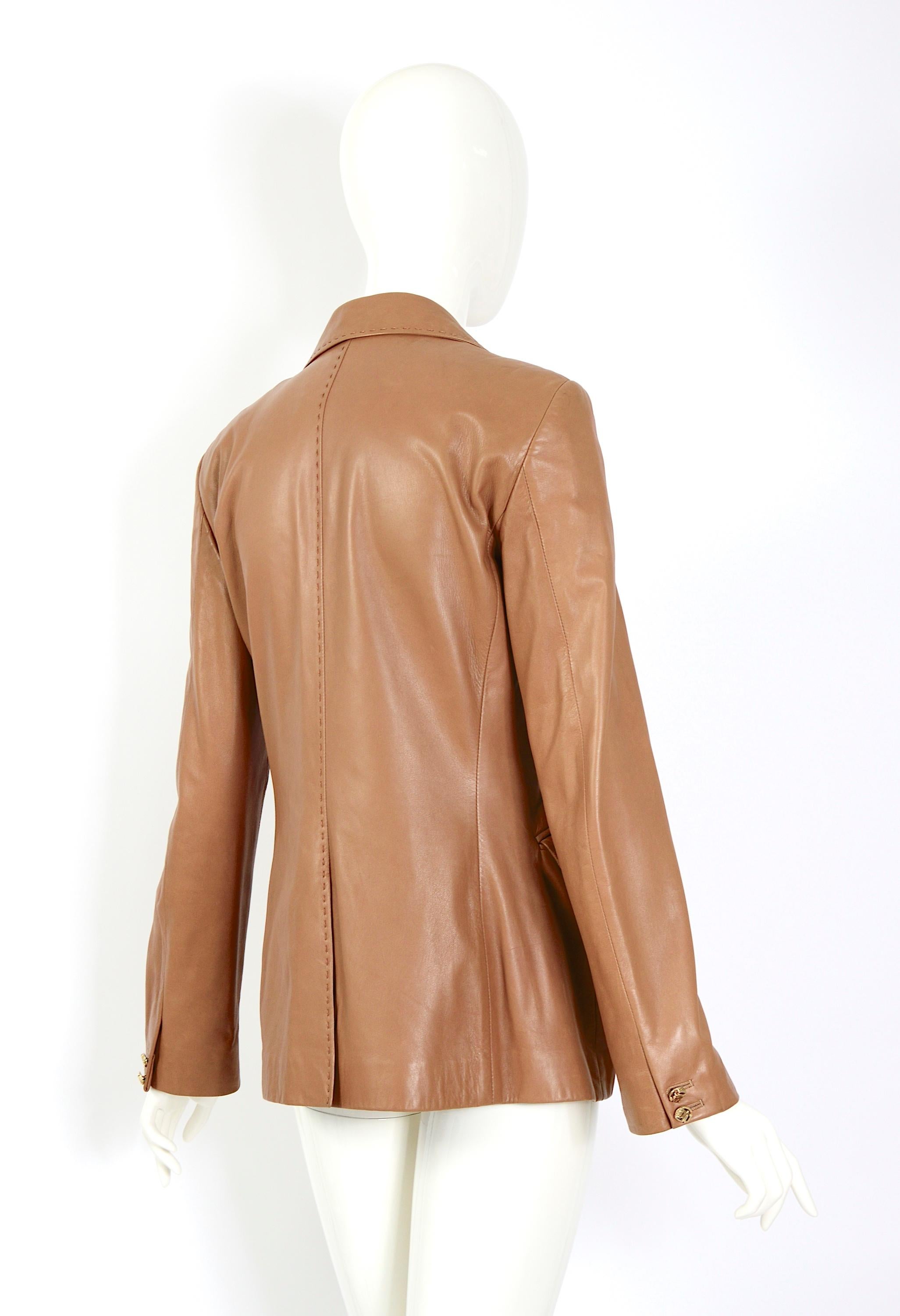 Vintage 1990s Gianni Versace timeless soft leather tailored jacket For Sale 1