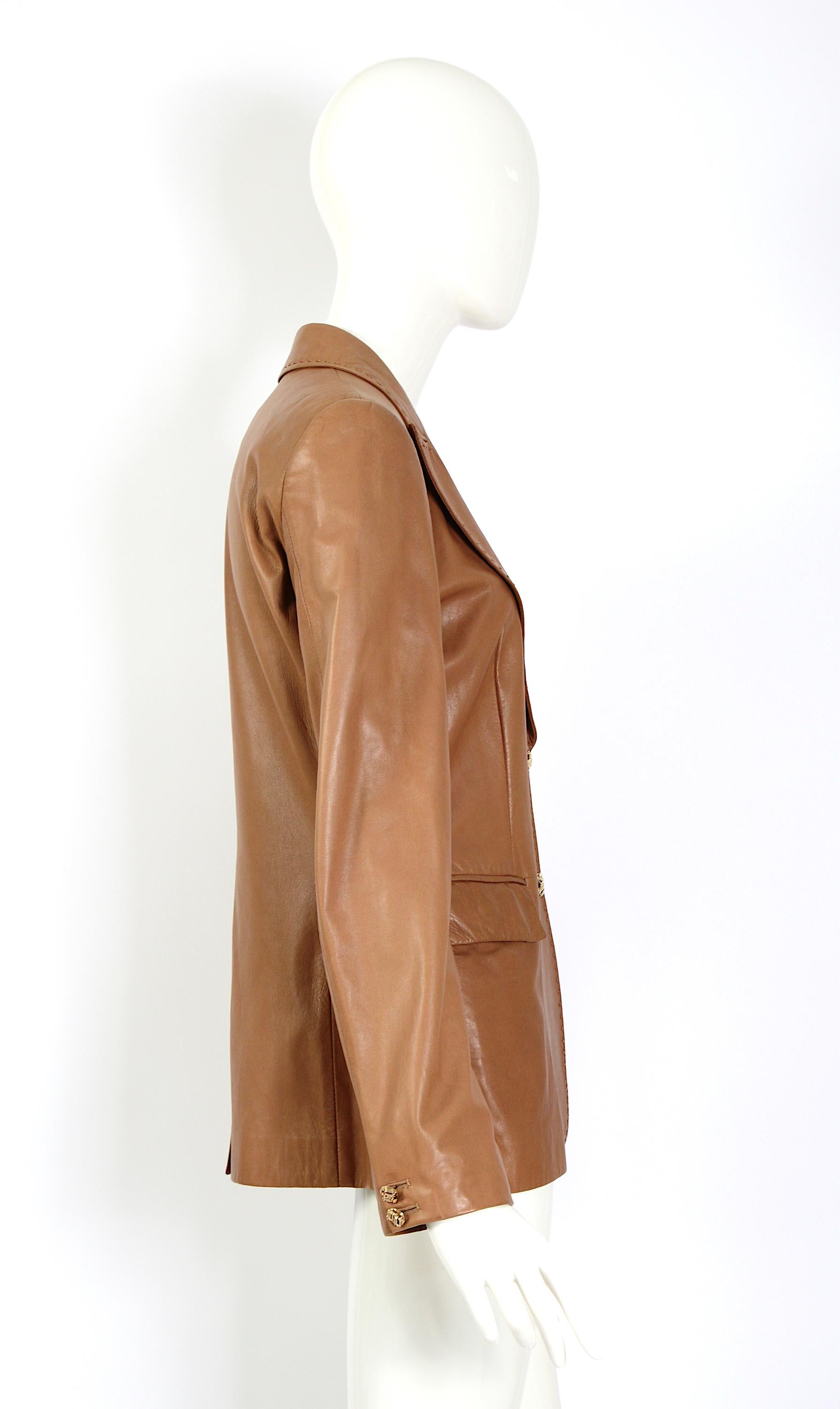Vintage 1990s Gianni Versace timeless soft leather tailored jacket For Sale 2