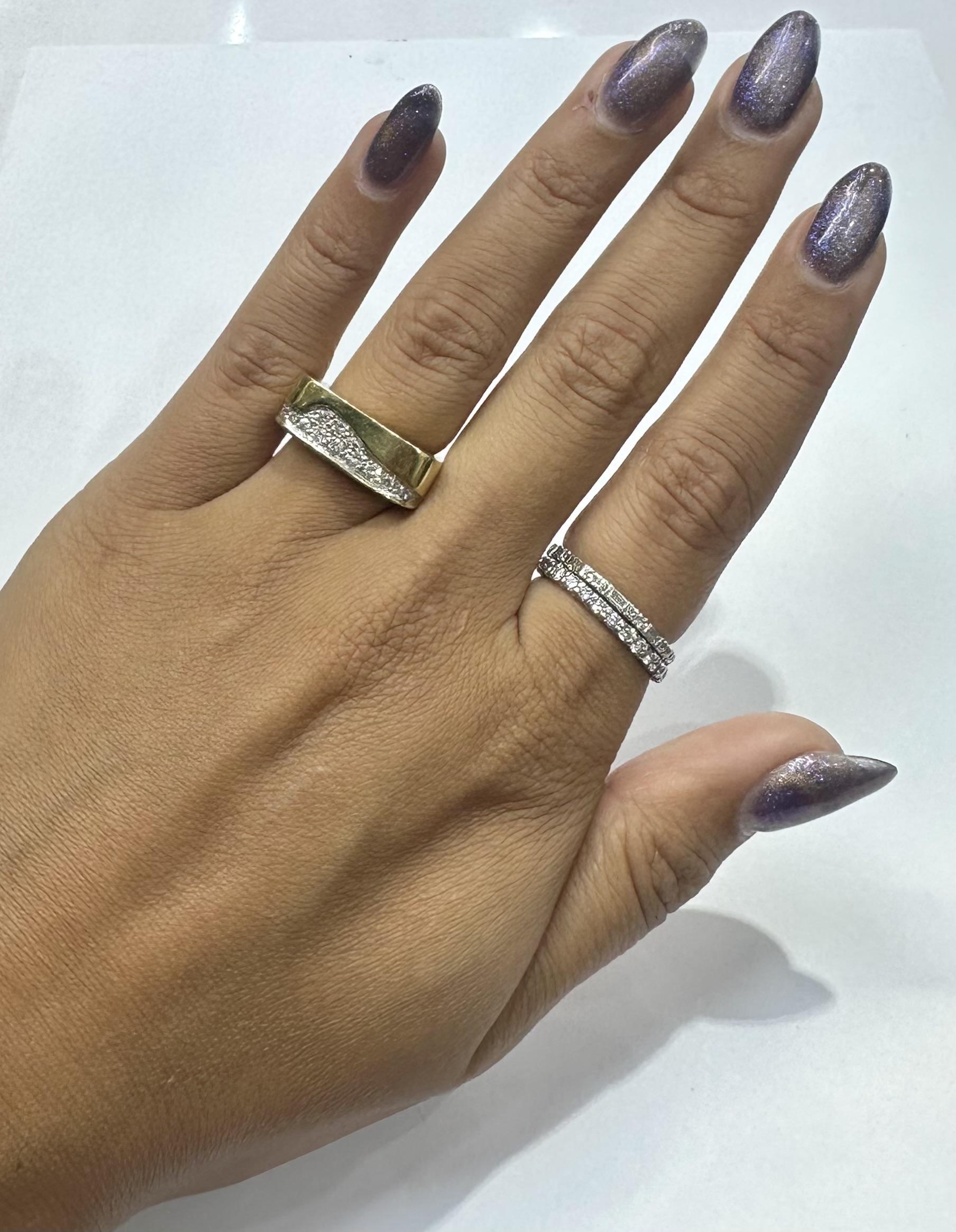 Donna Vintage 1990s Gold Square Ring with Diamonds in vendita