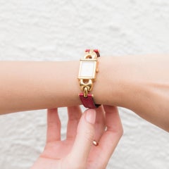 Vintage 1990s Gucci Women's Classic Watch with Interchangeable bands