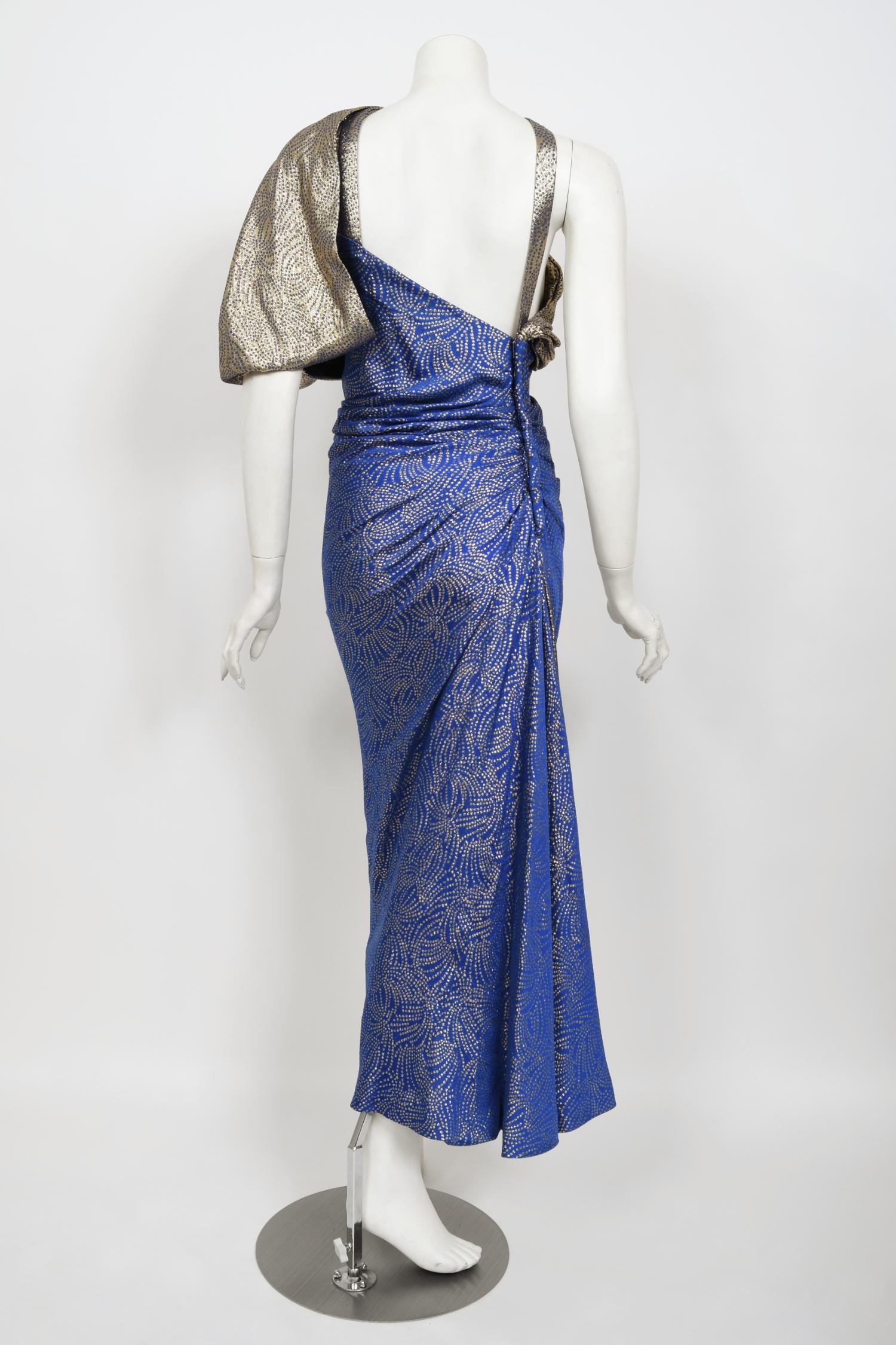 Robe asymétrique vintage en soie bleue métallisée coupée en biais Jacqueline de Ribes, années 1990 en vente 9