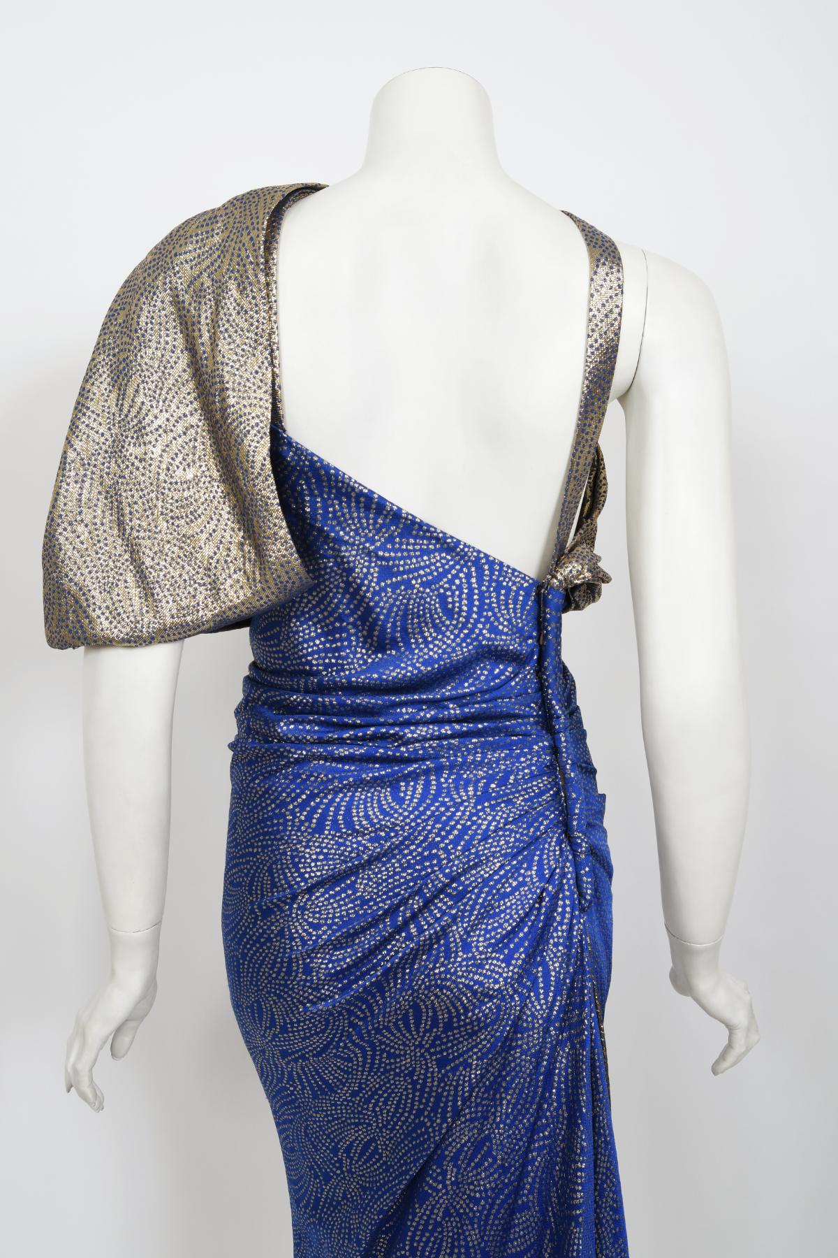 Robe asymétrique vintage en soie bleue métallisée coupée en biais Jacqueline de Ribes, années 1990 en vente 10