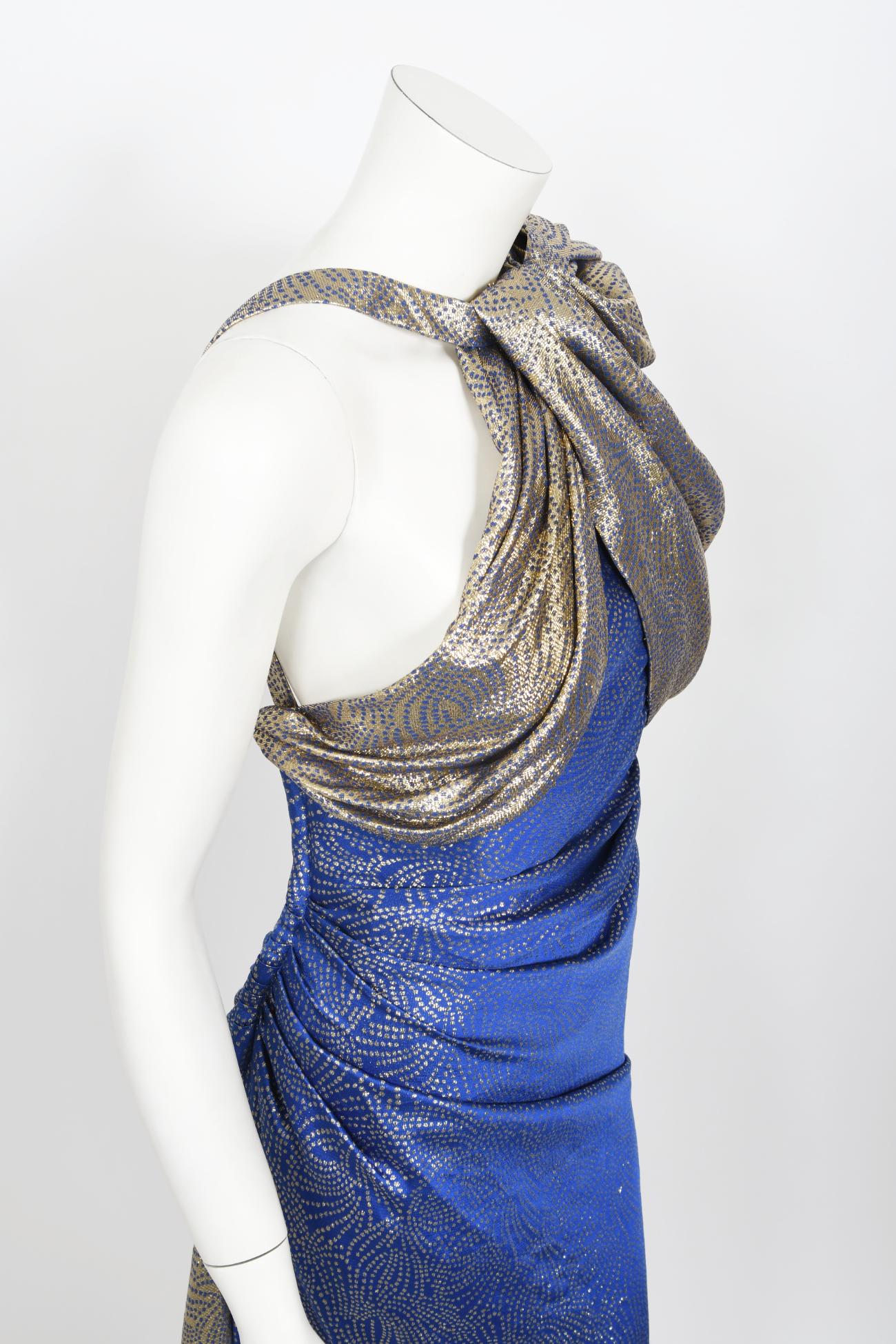 Robe asymétrique vintage en soie bleue métallisée coupée en biais Jacqueline de Ribes, années 1990 en vente 1