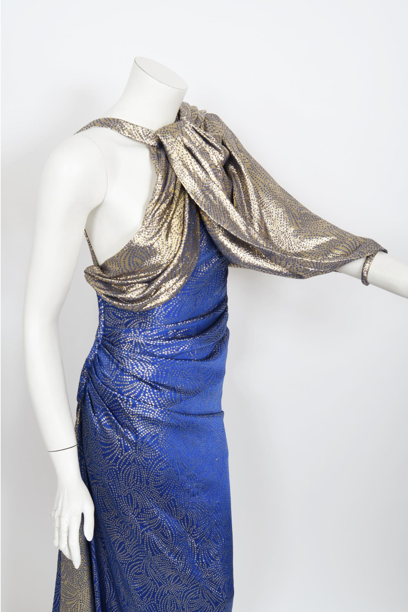 Robe asymétrique vintage en soie bleue métallisée coupée en biais Jacqueline de Ribes, années 1990 en vente 2