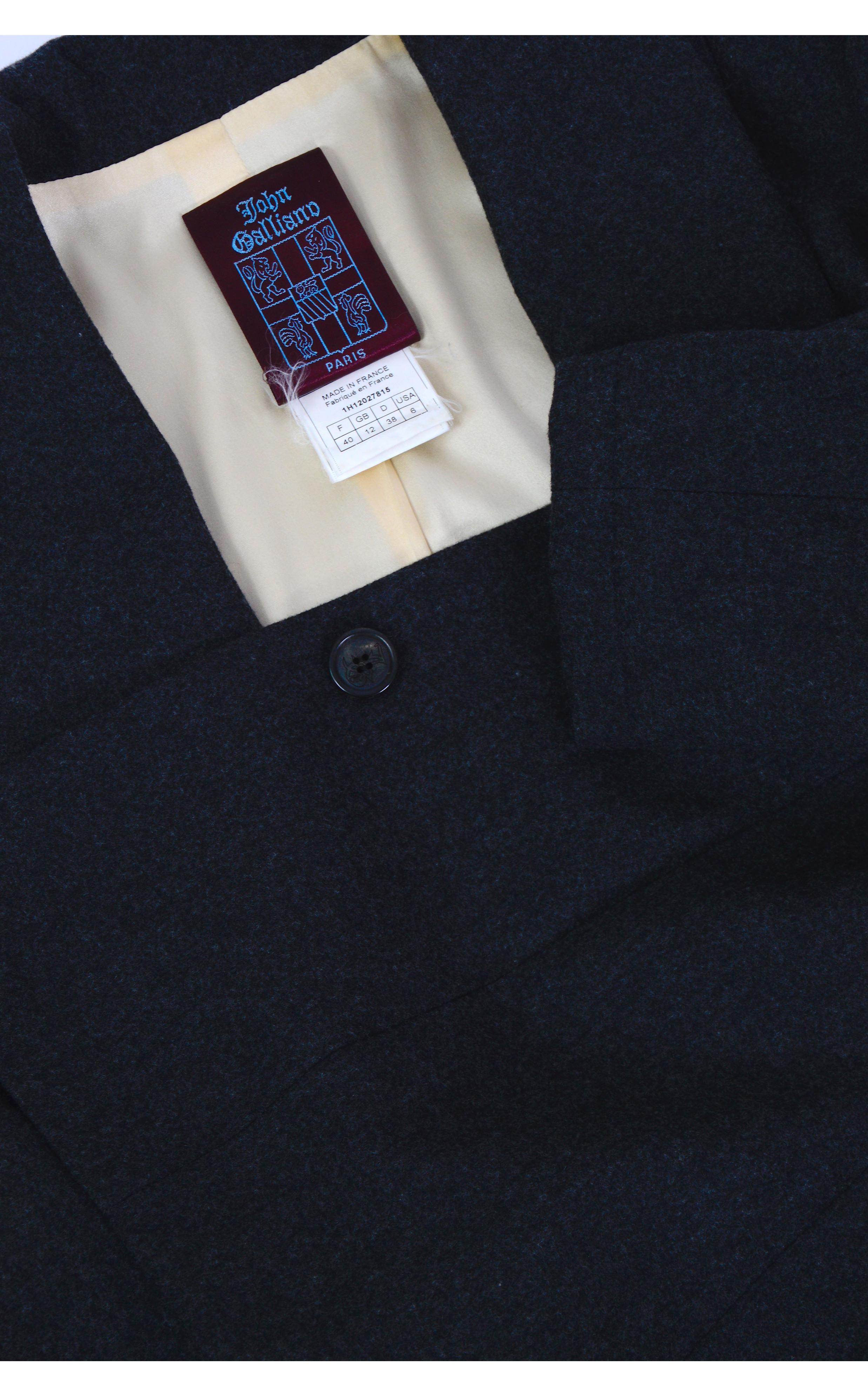 Vintage 1990s John Galliano wool & Cashmere mix grey three quarter sleeve jacket For Sale 6