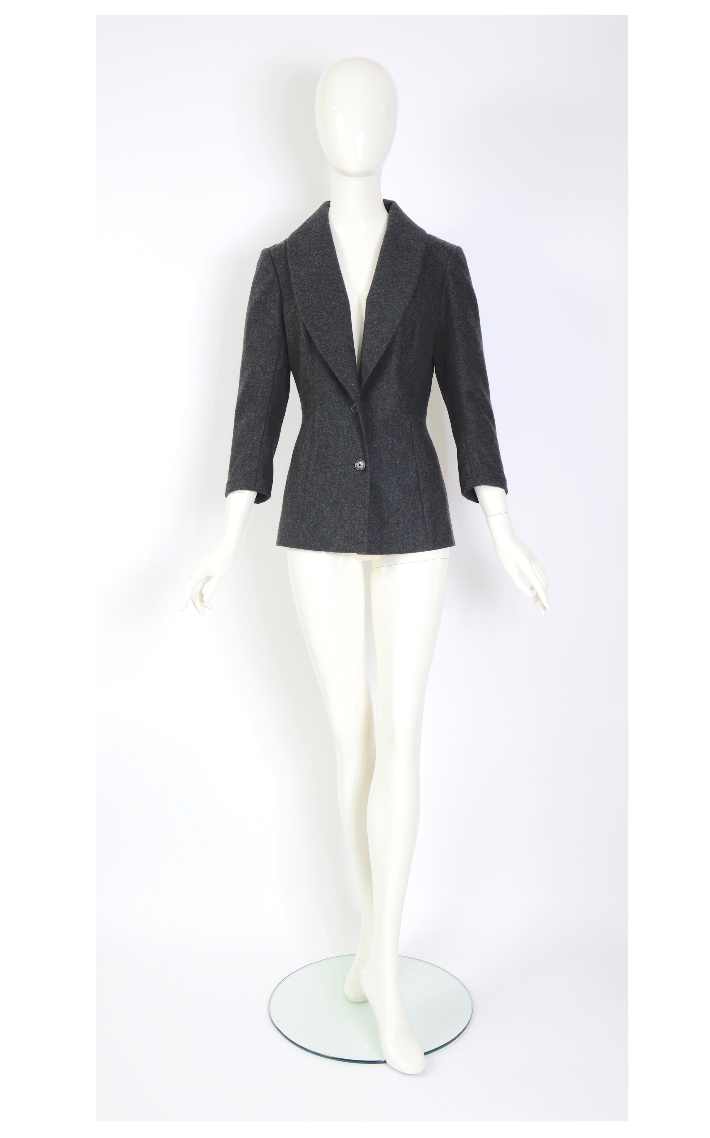 Vintage 90s John Galliano red label grey wool & cashmere mix with silk lining jacket.
Made in France
Size: French 40 - GB12 - USA 6
Excellent condition
Measurements that are taken flat:
Sh to Sh 16,5inch42cm(x2) - Ua to Ua 18inch/46cm(x2) - Waist