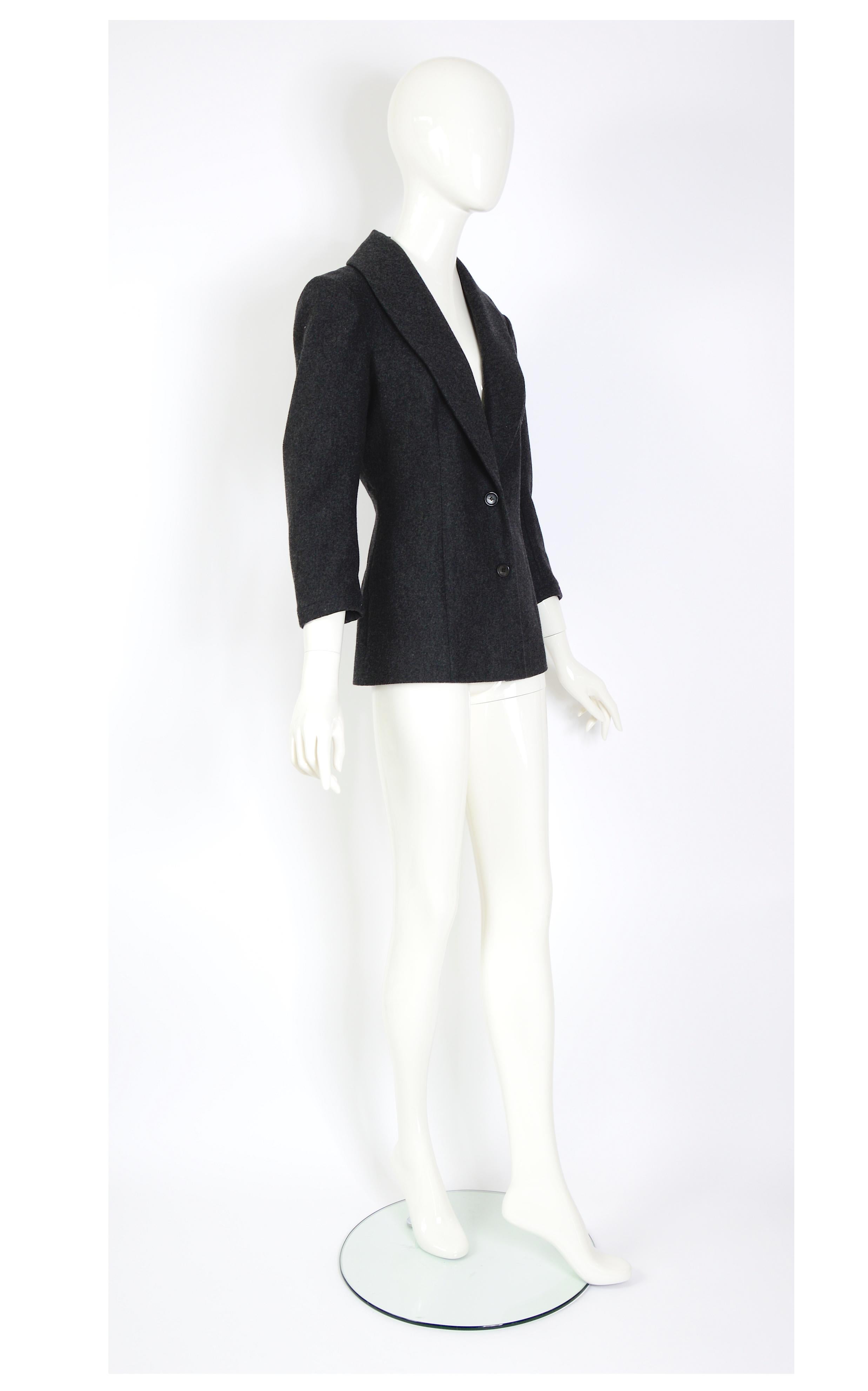 Vintage 1990s John Galliano wool & Cashmere mix grey three quarter sleeve jacket For Sale 4