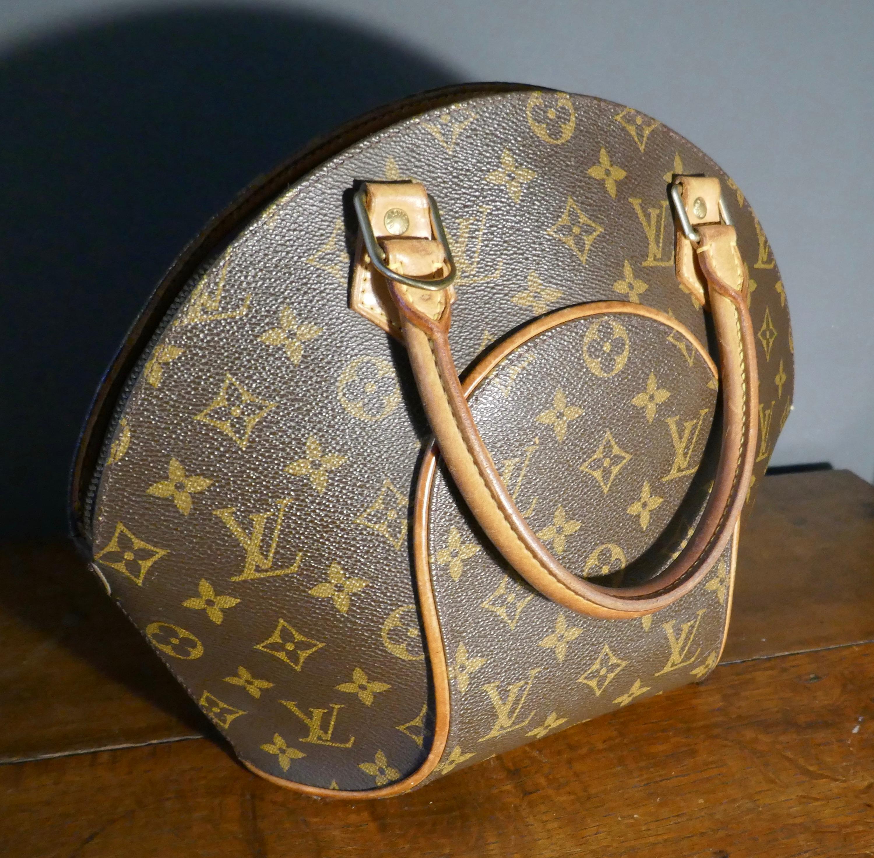 Brown Vintage 1990s Louis Vuitton Ellispe MM Hand Bag
