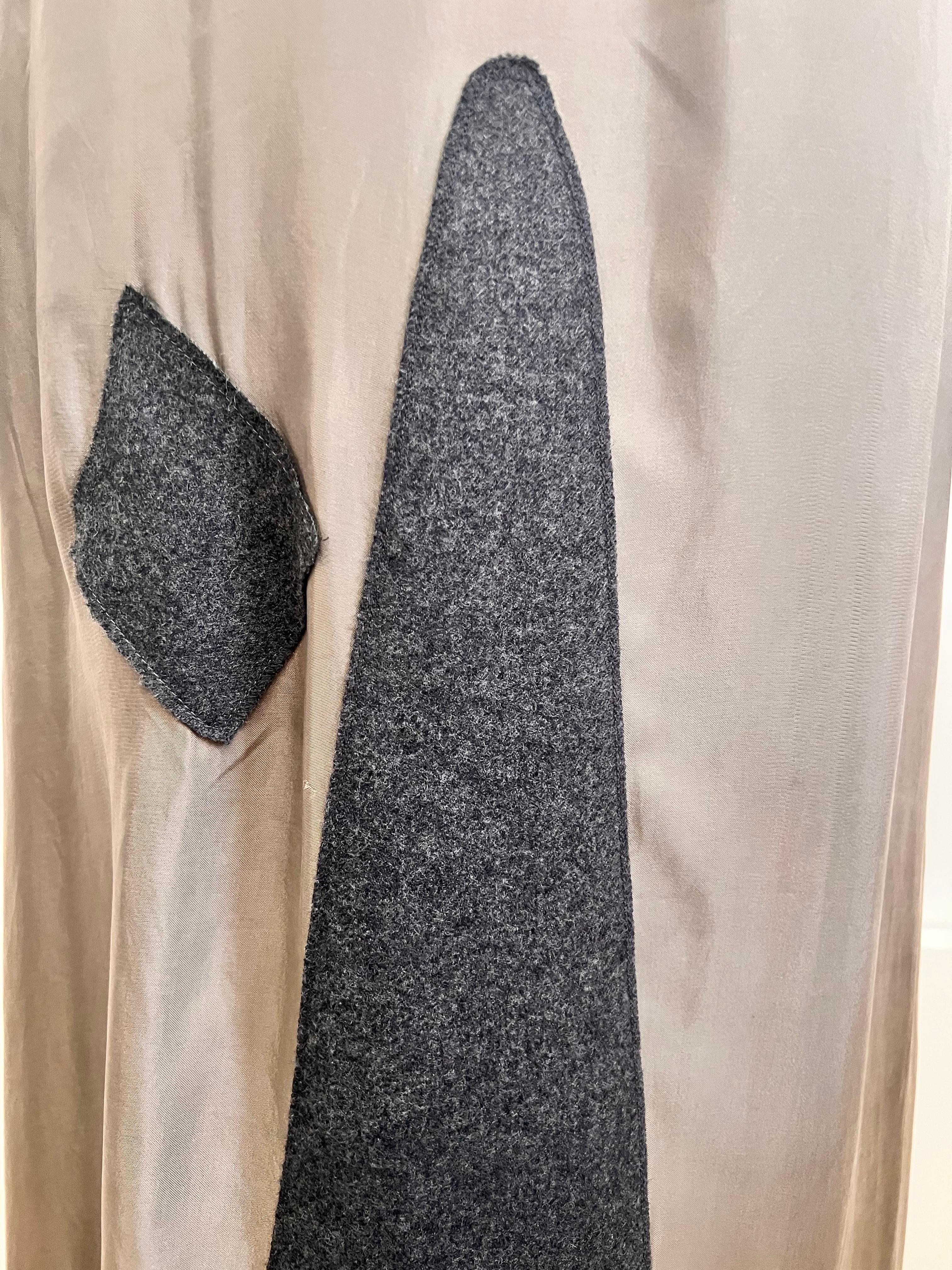 Vintage 1990's Martin Margiela A-Linie langes dekonstruiertes Kleid mit Filzpatches im Zustand „Gut“ im Angebot in COLLINGWOOD, AU