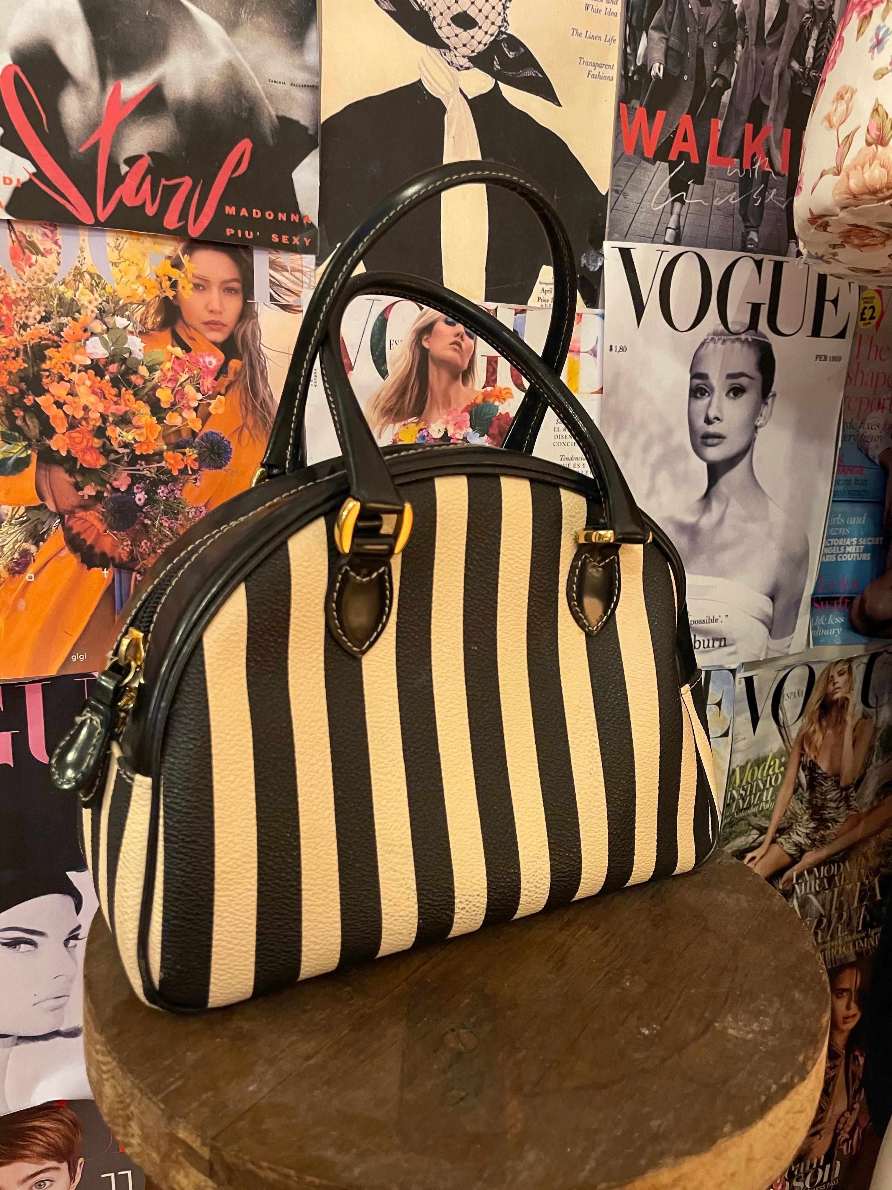 Vintage 1990s Moschino by redwall bowling bag For Sale 8