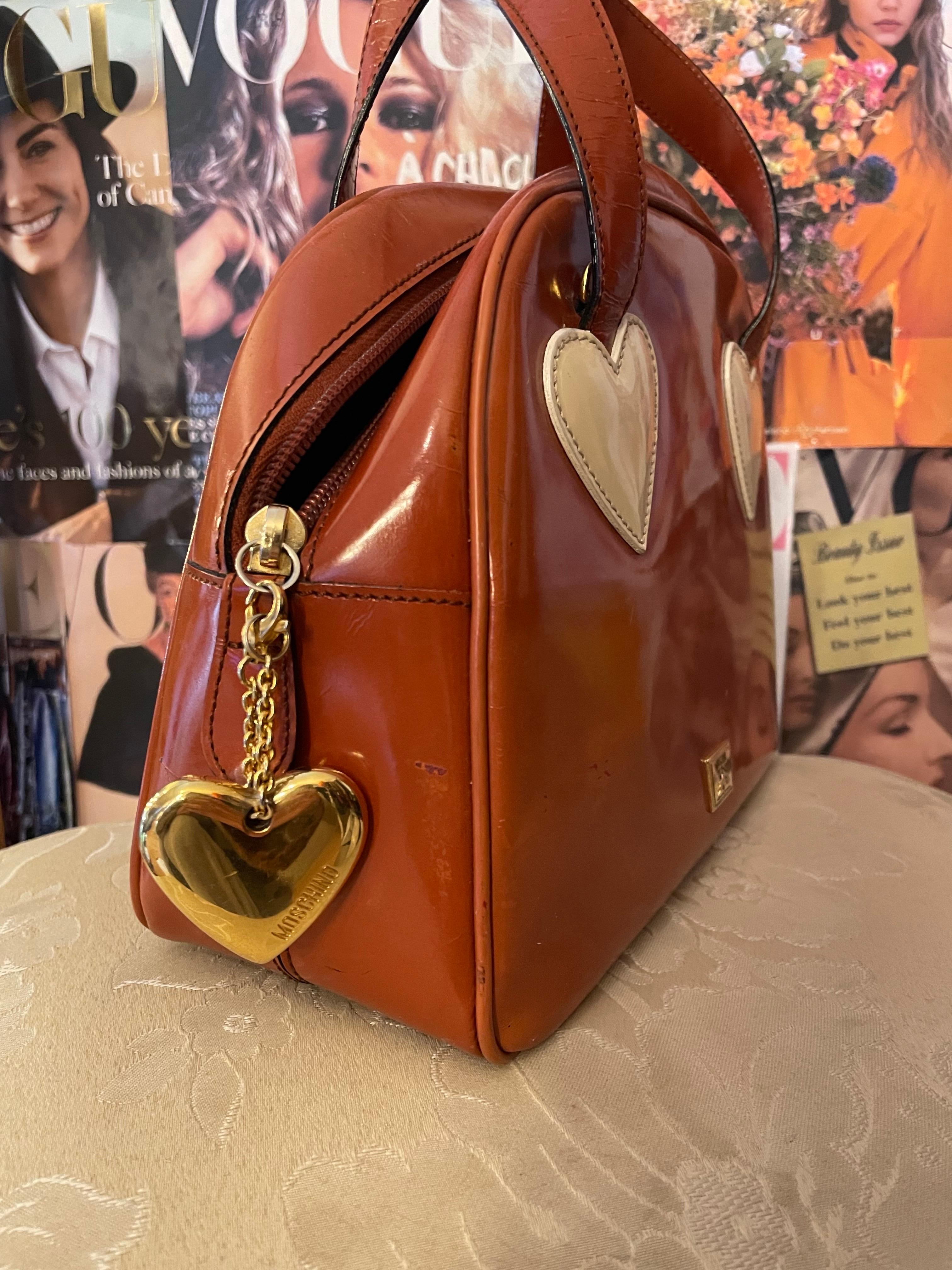 Vintage 1990s Moschino by redwall bowling bag In Good Condition For Sale In LAGNY-SUR-MARNE, FR