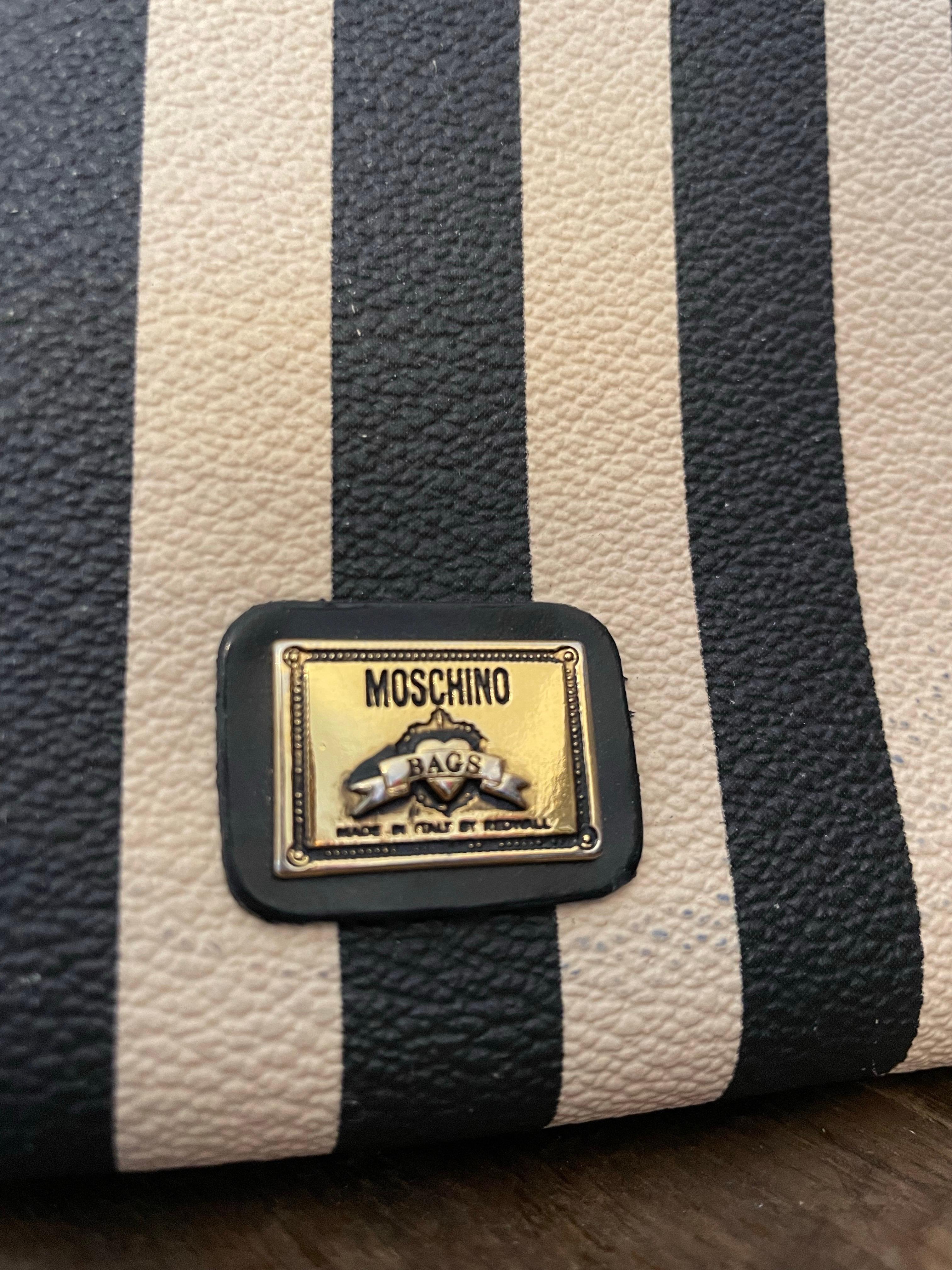 Vintage 1990s Moschino by redwall bowling bag In Good Condition For Sale In LAGNY-SUR-MARNE, FR