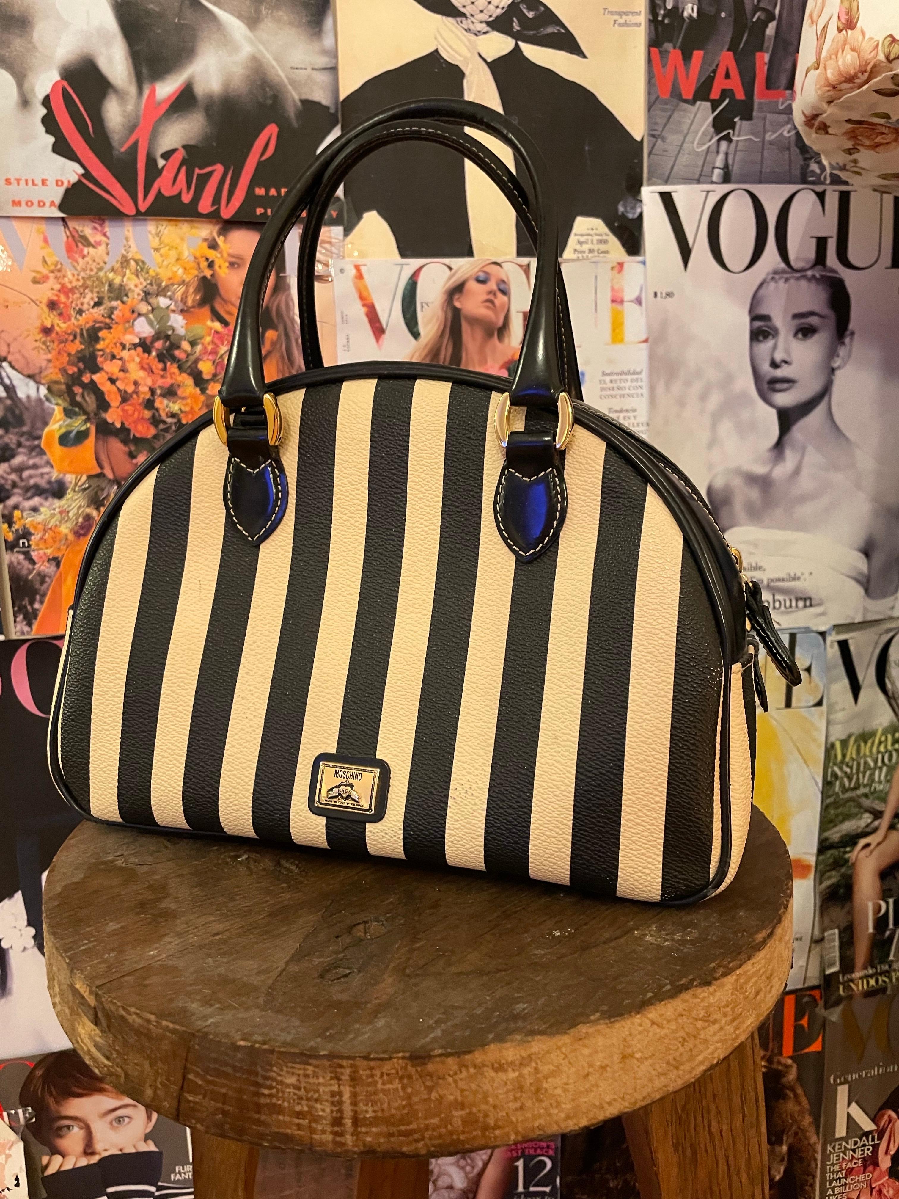Vintage 1990s Moschino by redwall bowling bag For Sale 3