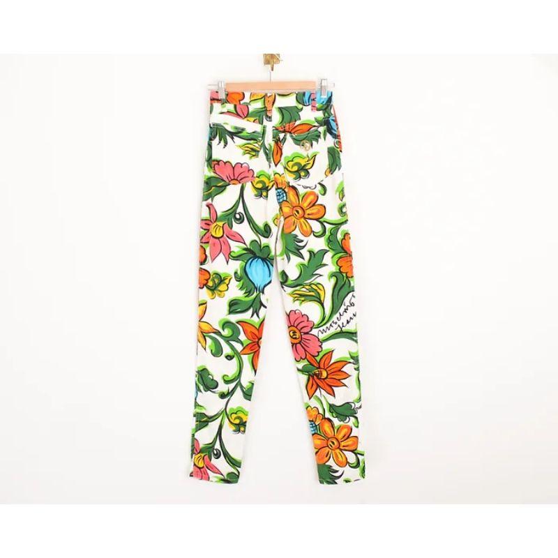 Vintage 1990's Moschino Colourful Abstract Flower Pattern High Waisted Mom Jeans In Excellent Condition For Sale In Sheffield, GB