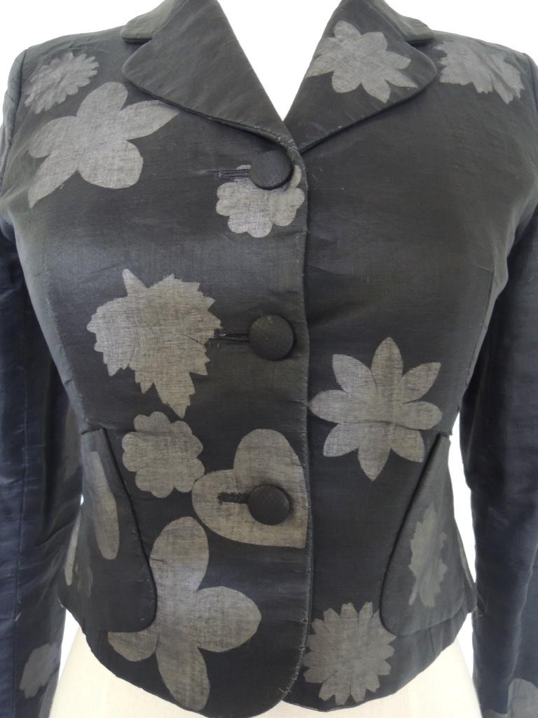 Vintage 1990s Moschino Floral Crop Blazer Jacket In Good Condition In Oakland, CA