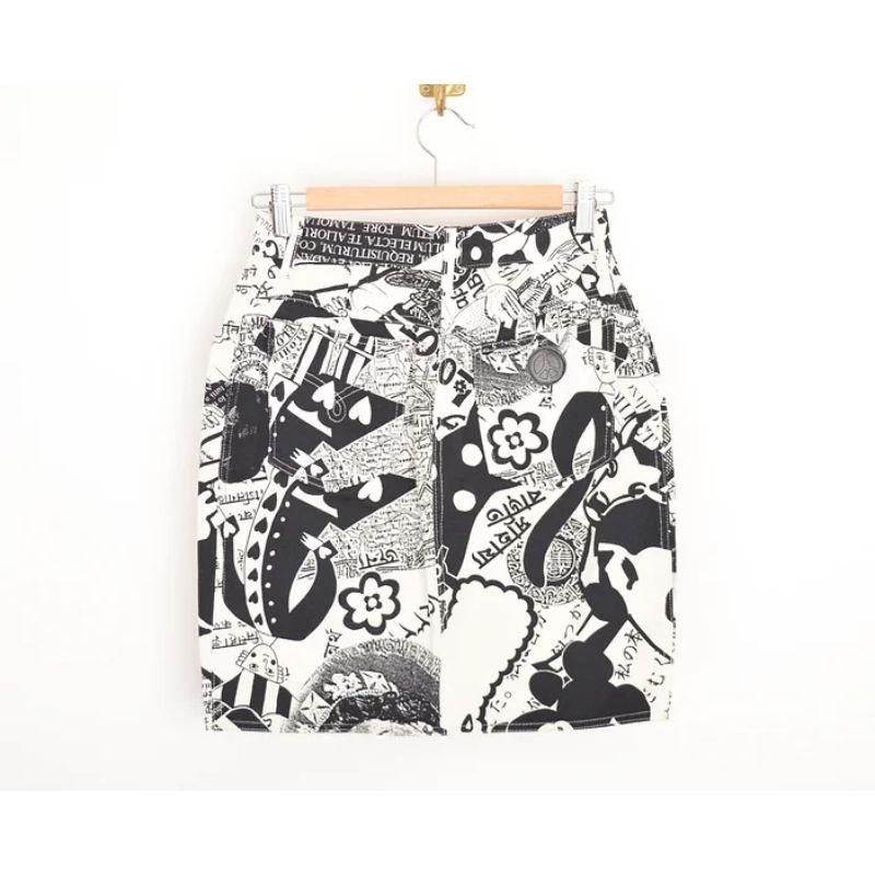 Gray Vintage 1990's Moschino Monochrome Art Gallery Print High Waisted Cotton Skirt For Sale